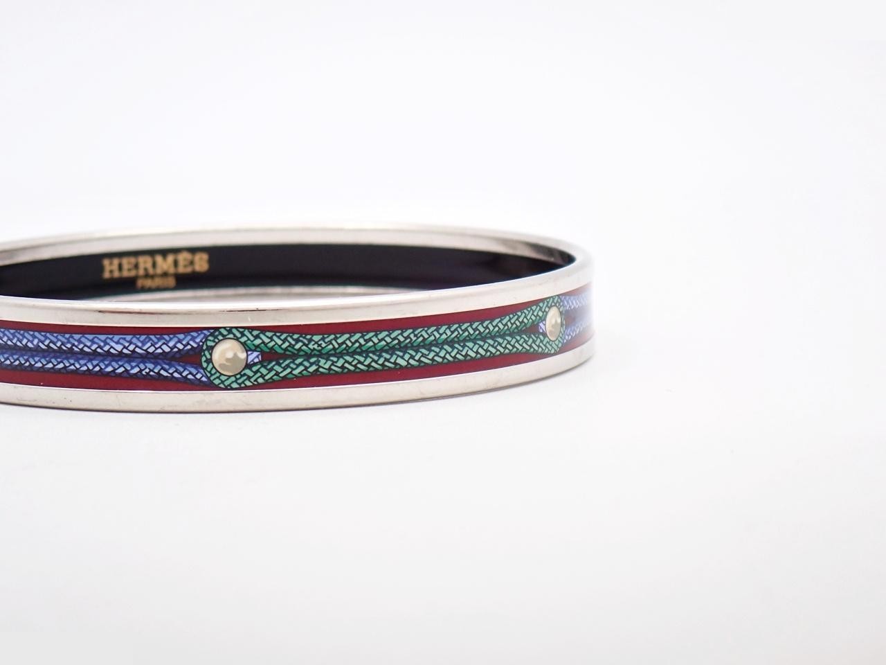 Enamel bangle, wrist circumference approximately 19.5 cm — view 3