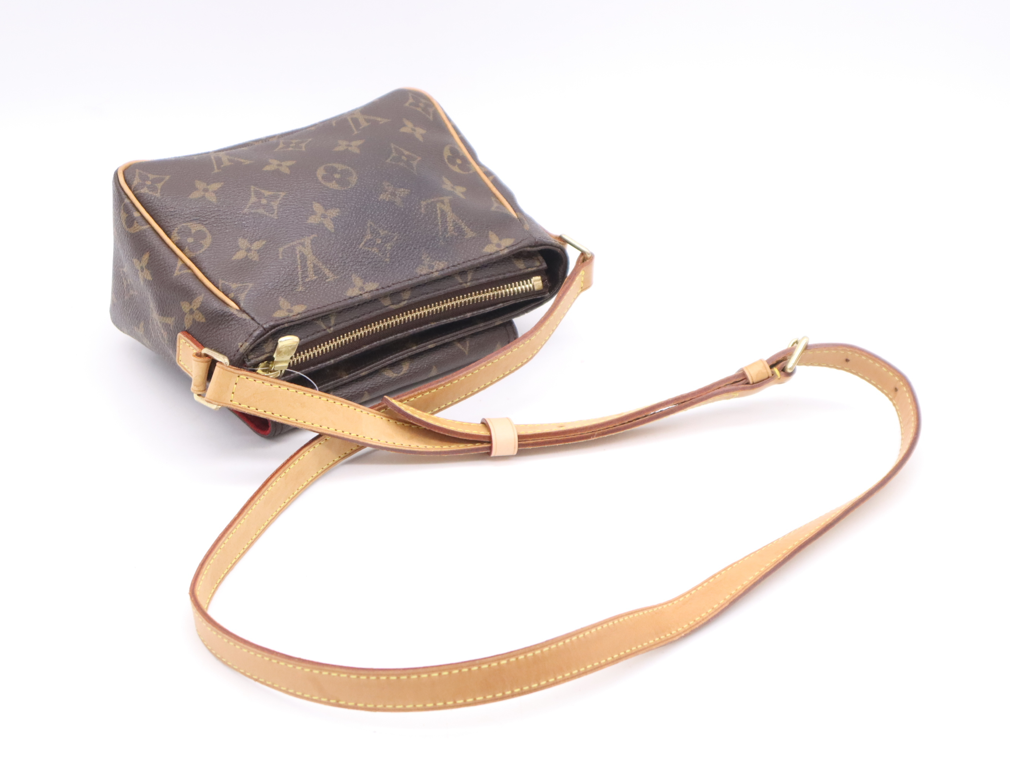 M51165 Monogram Viva-Cite PM Shoulder Bag — view 6