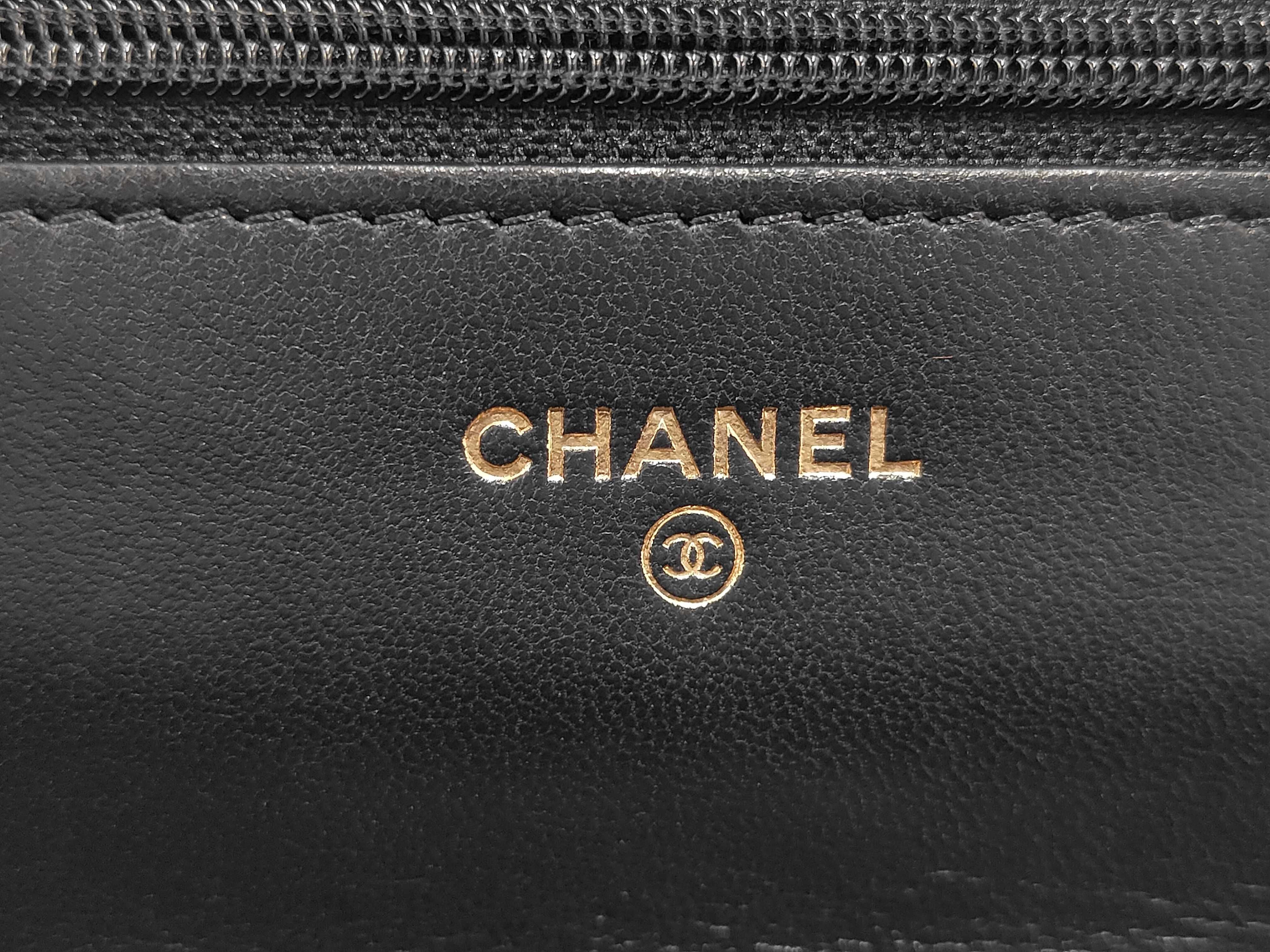 Matelassé Chain Wallet Shoulder Bag — view 9