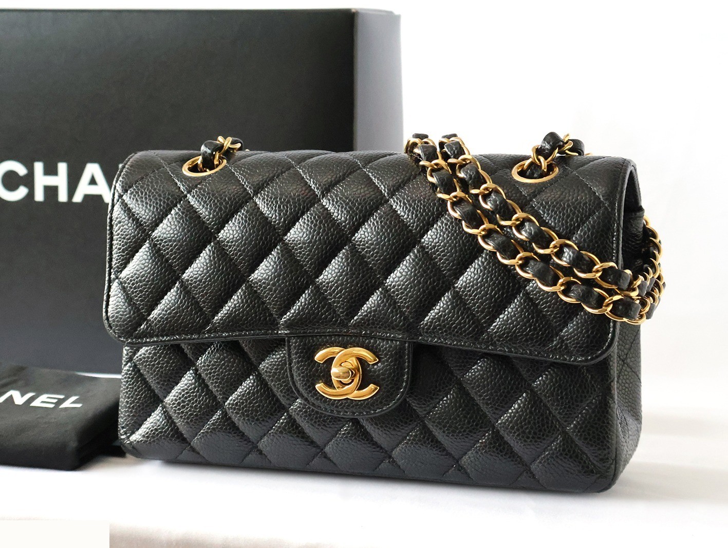 Caviar leather Matelassé 23 Double flap Double chain shoulder bag, black