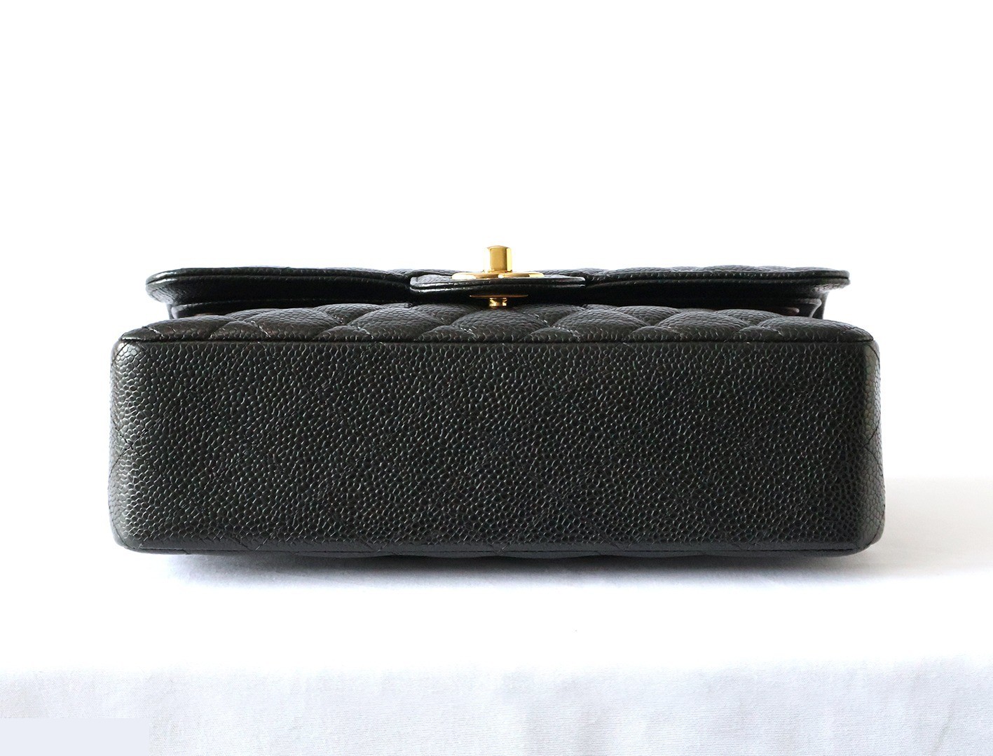 Caviar leather Matelassé 23 Double flap Double chain shoulder bag, black — view 5