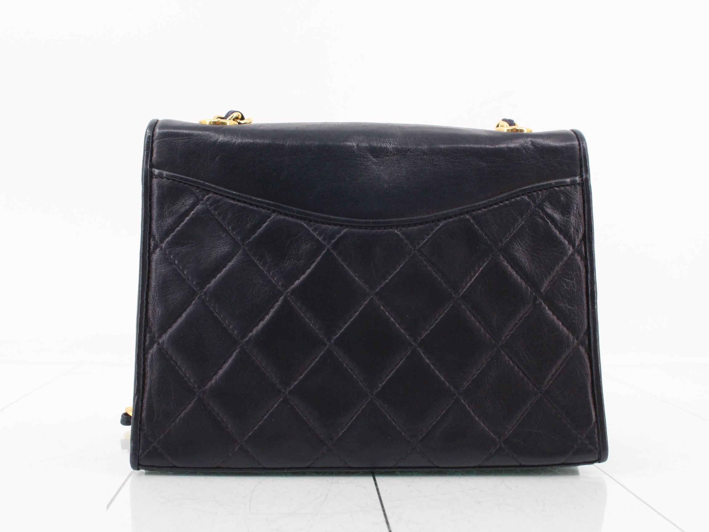 Matelassé Coco Mark Chain Shoulder Bag — view 2