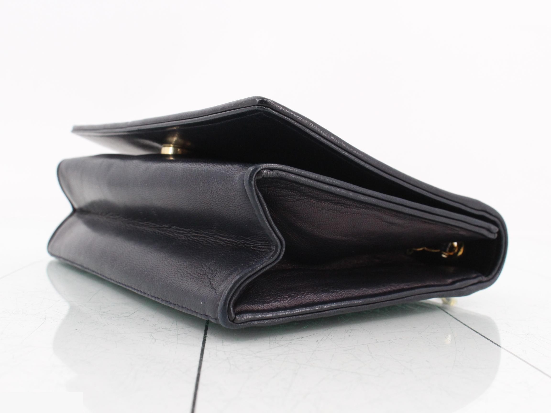 Matelassé Coco Mark Chain Shoulder Bag — view 6