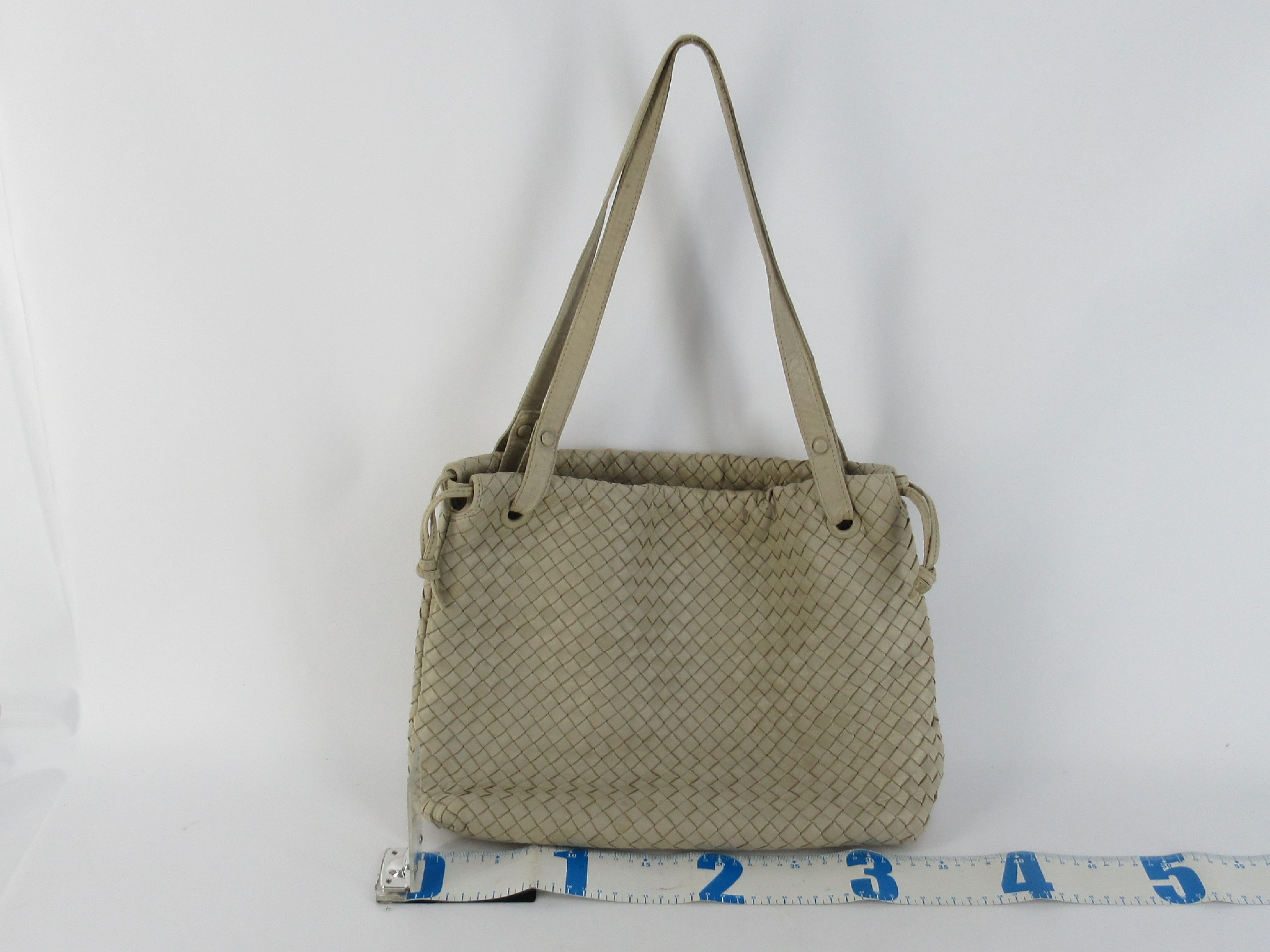 Intrecciato Bottega Veneta Tote Bag Intrecciato Ivory Tote Bag — view 2