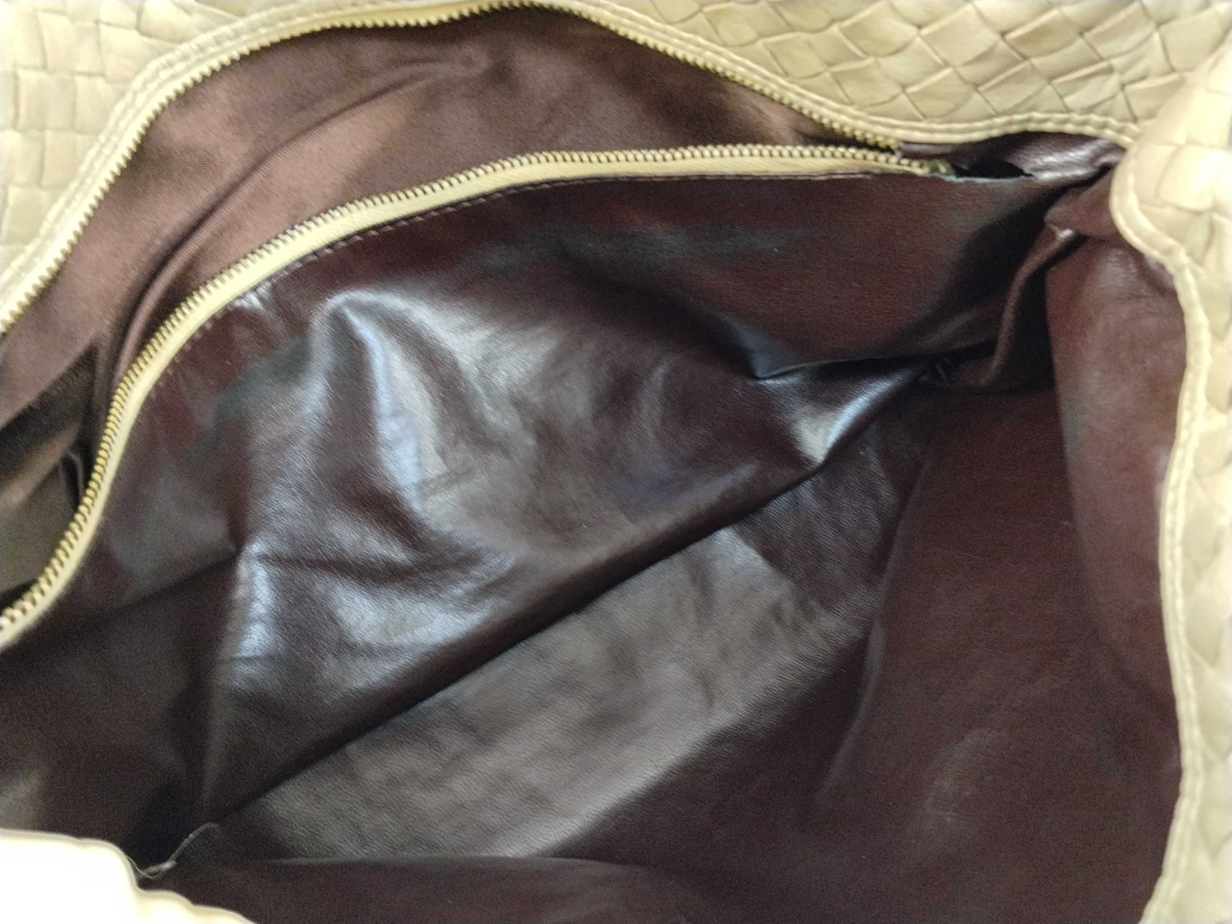 Intrecciato Bottega Veneta Tote Bag Intrecciato Ivory Tote Bag — view 11