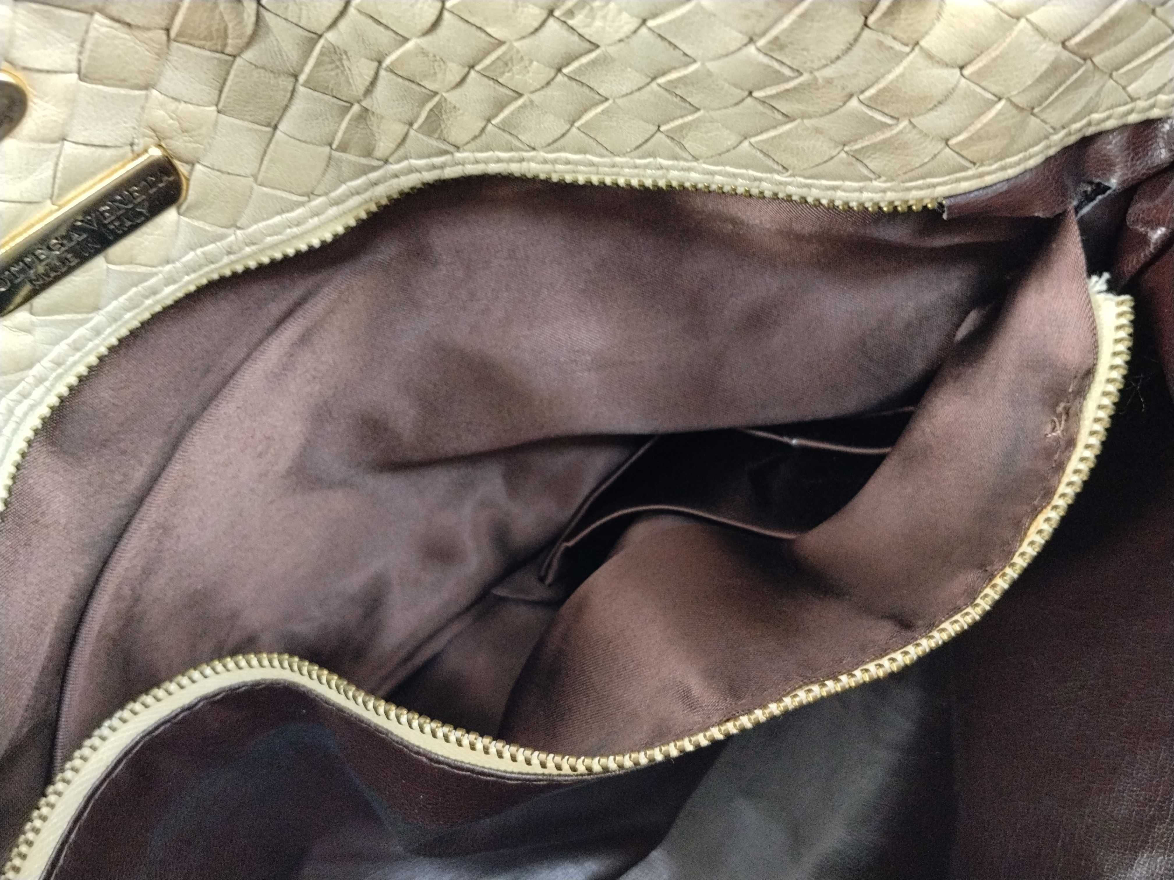 Intrecciato Bottega Veneta Tote Bag Intrecciato Ivory Tote Bag — view 12