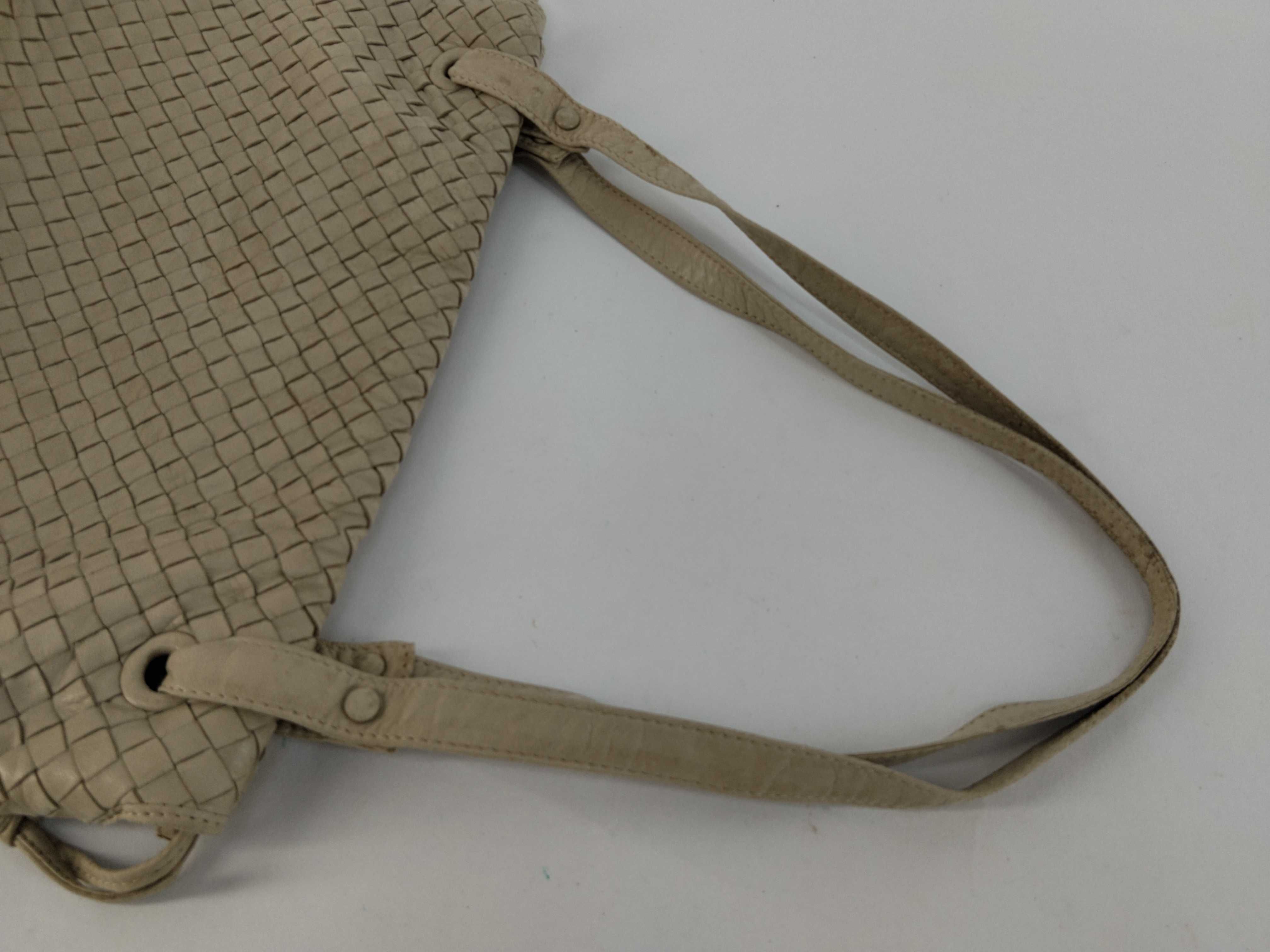 Intrecciato Bottega Veneta Tote Bag Intrecciato Ivory Tote Bag — view 3