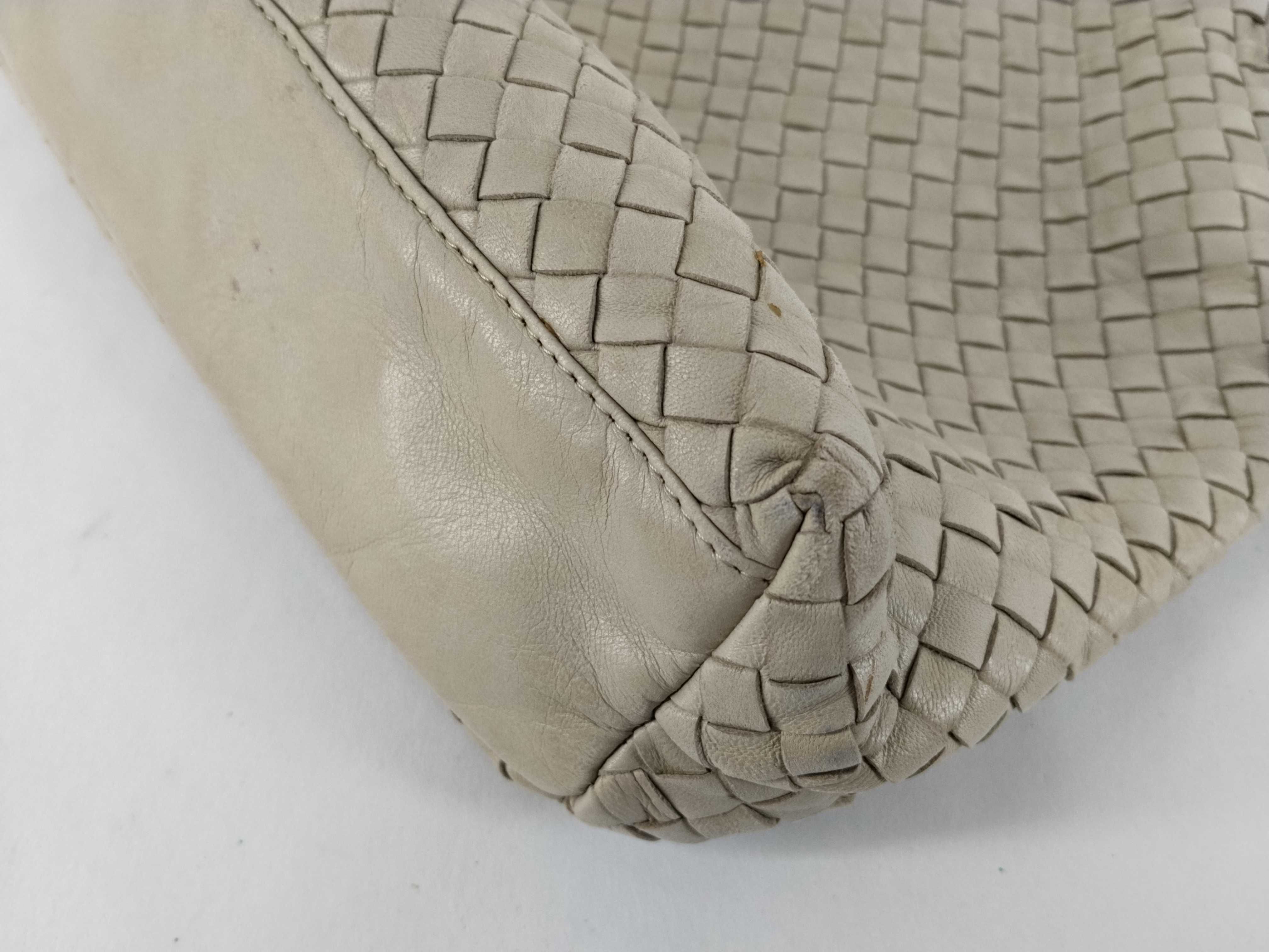 Intrecciato Bottega Veneta Tote Bag Intrecciato Ivory Tote Bag — view 6
