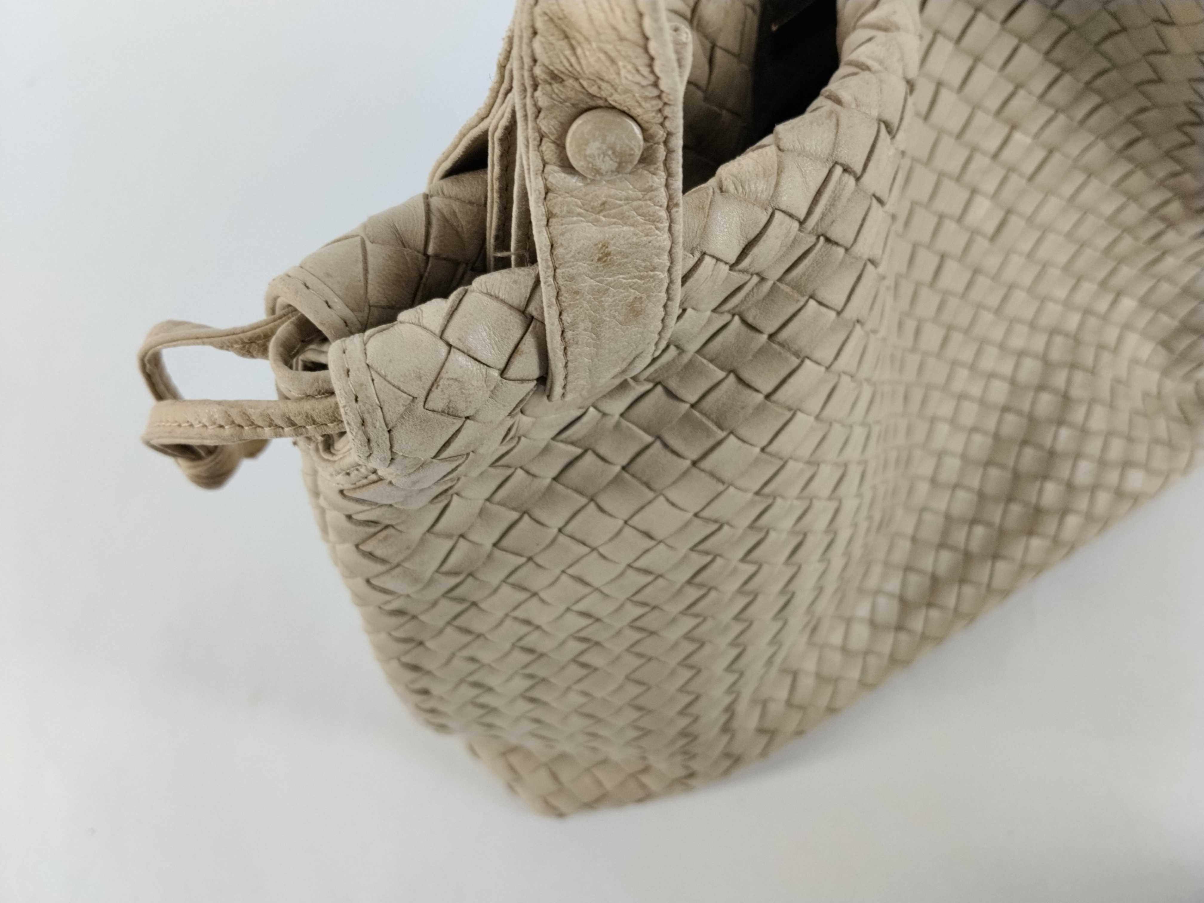 Intrecciato Bottega Veneta Tote Bag Intrecciato Ivory Tote Bag — view 9