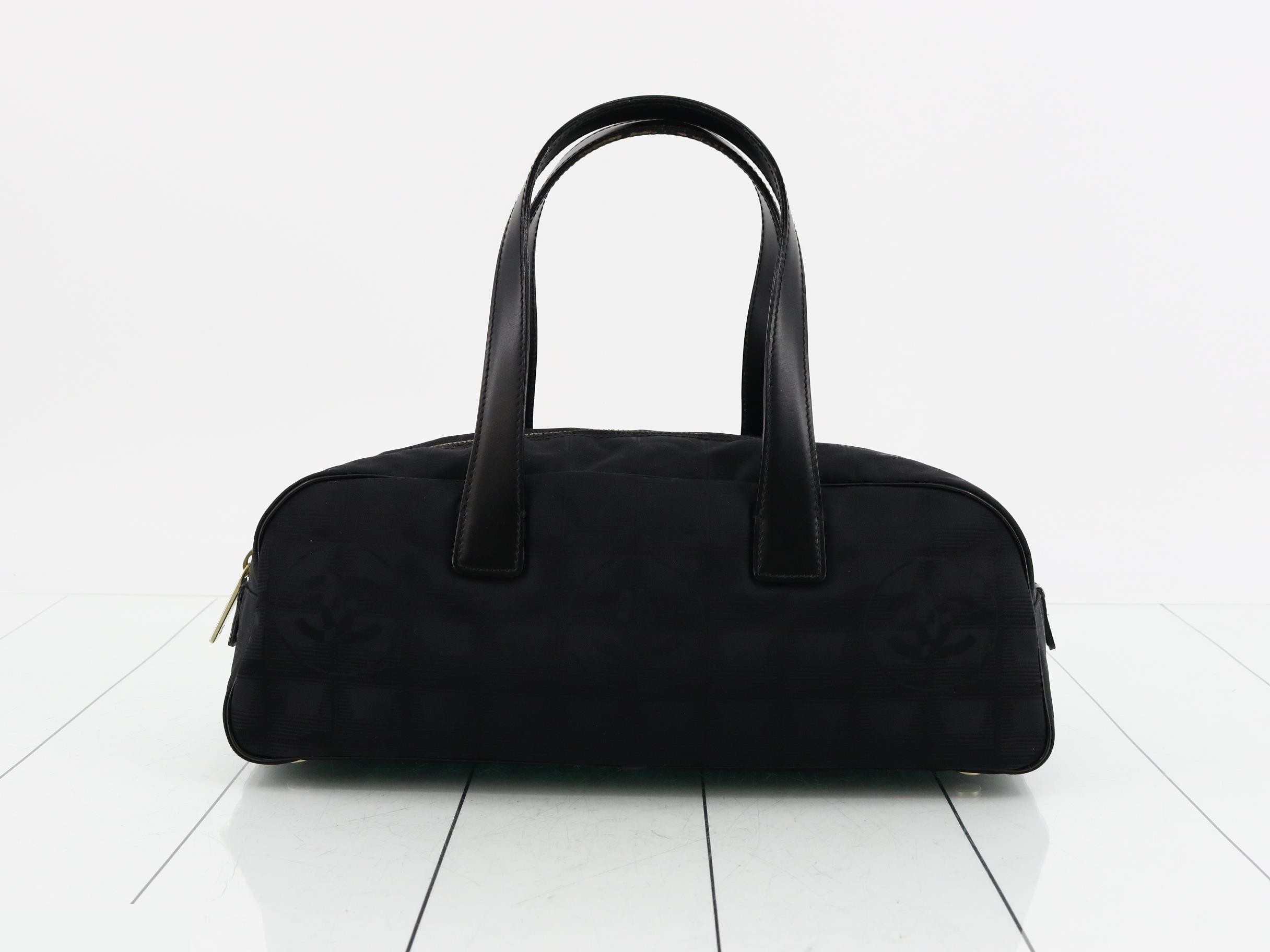 New Travel Line (Bag) - Handbag - Black
