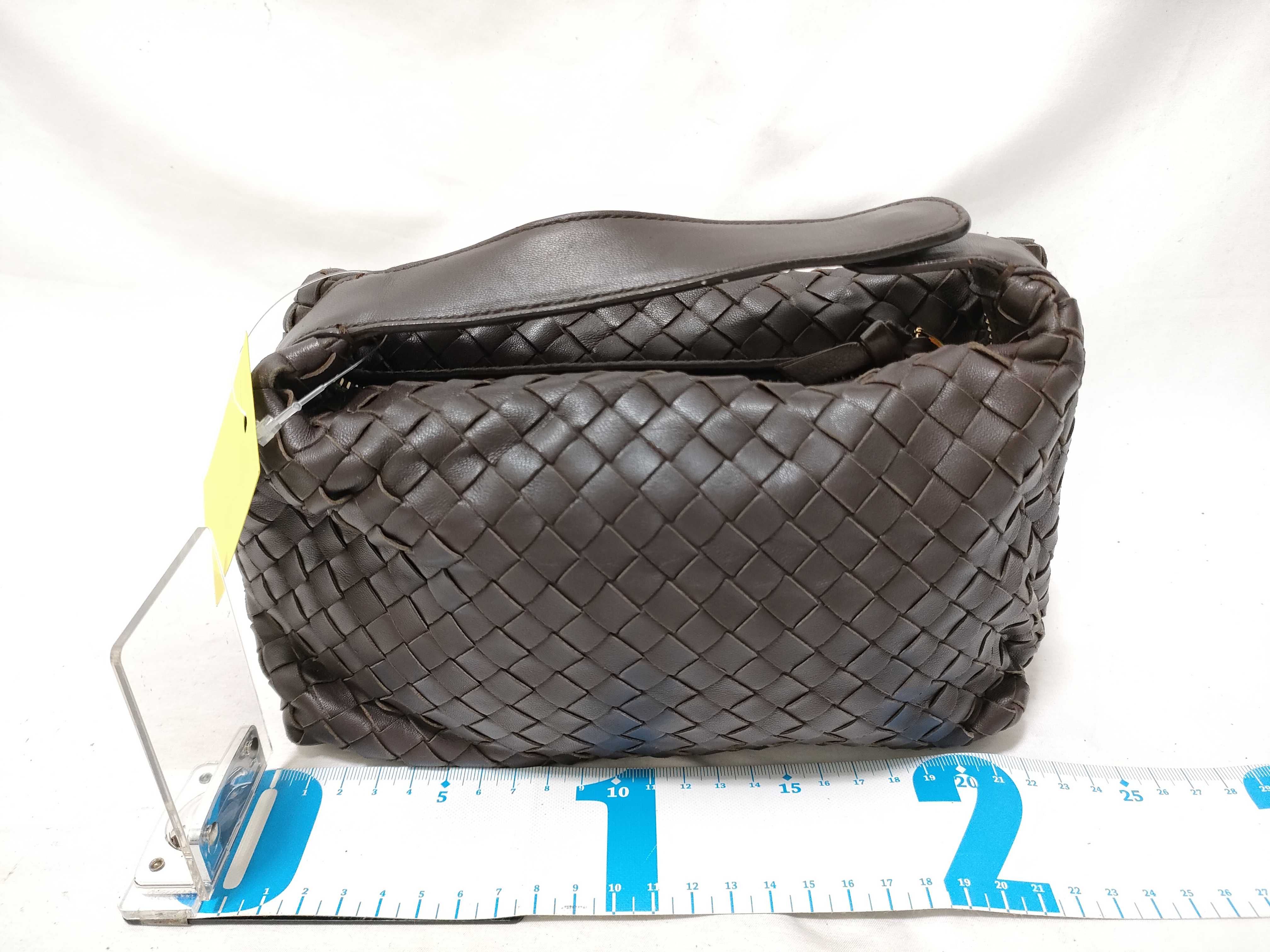 Intrecciato Hand Pouch Brown Pouch — view 2