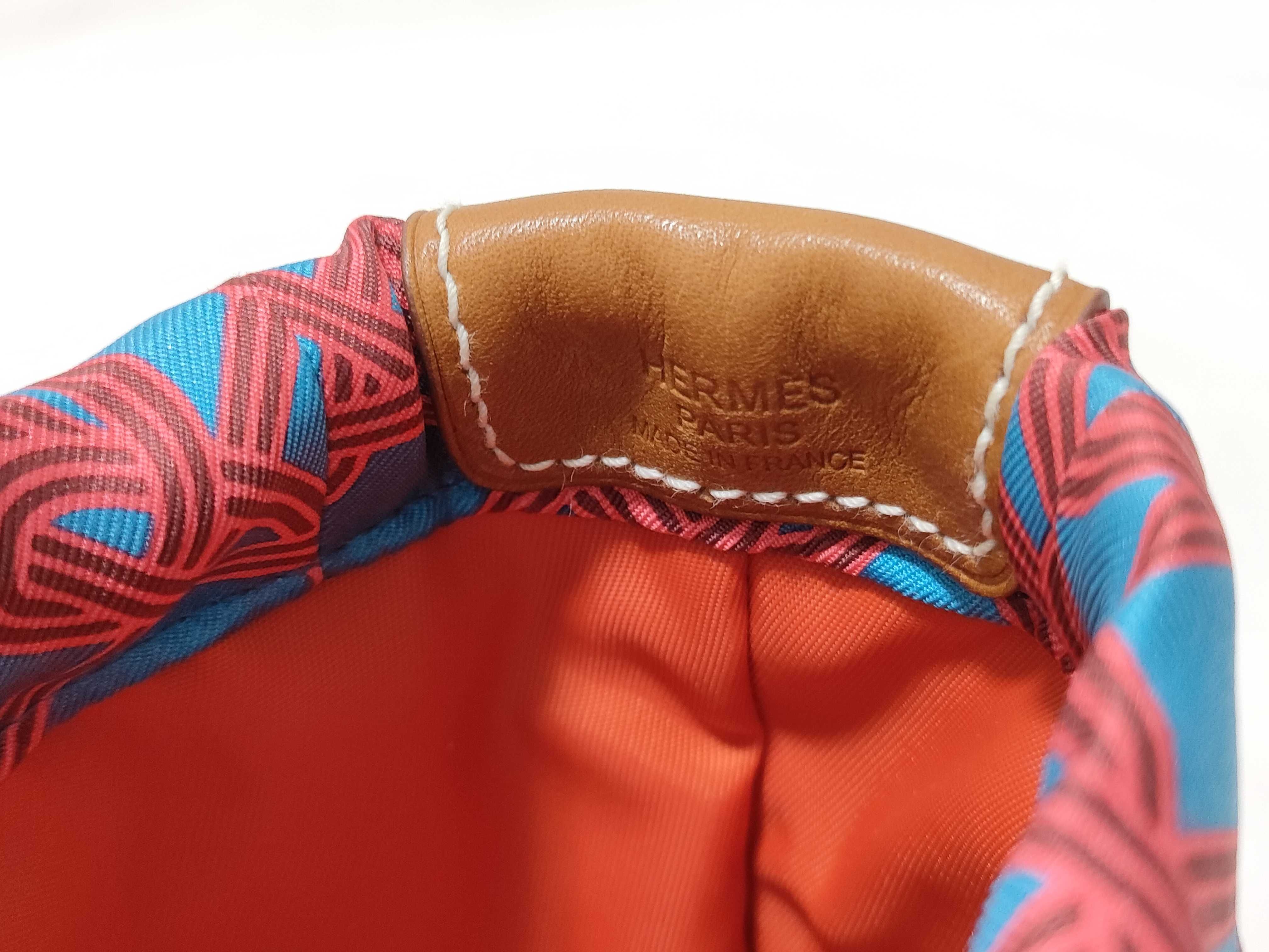Fourbi 20 Z-stamped pouch — view 8