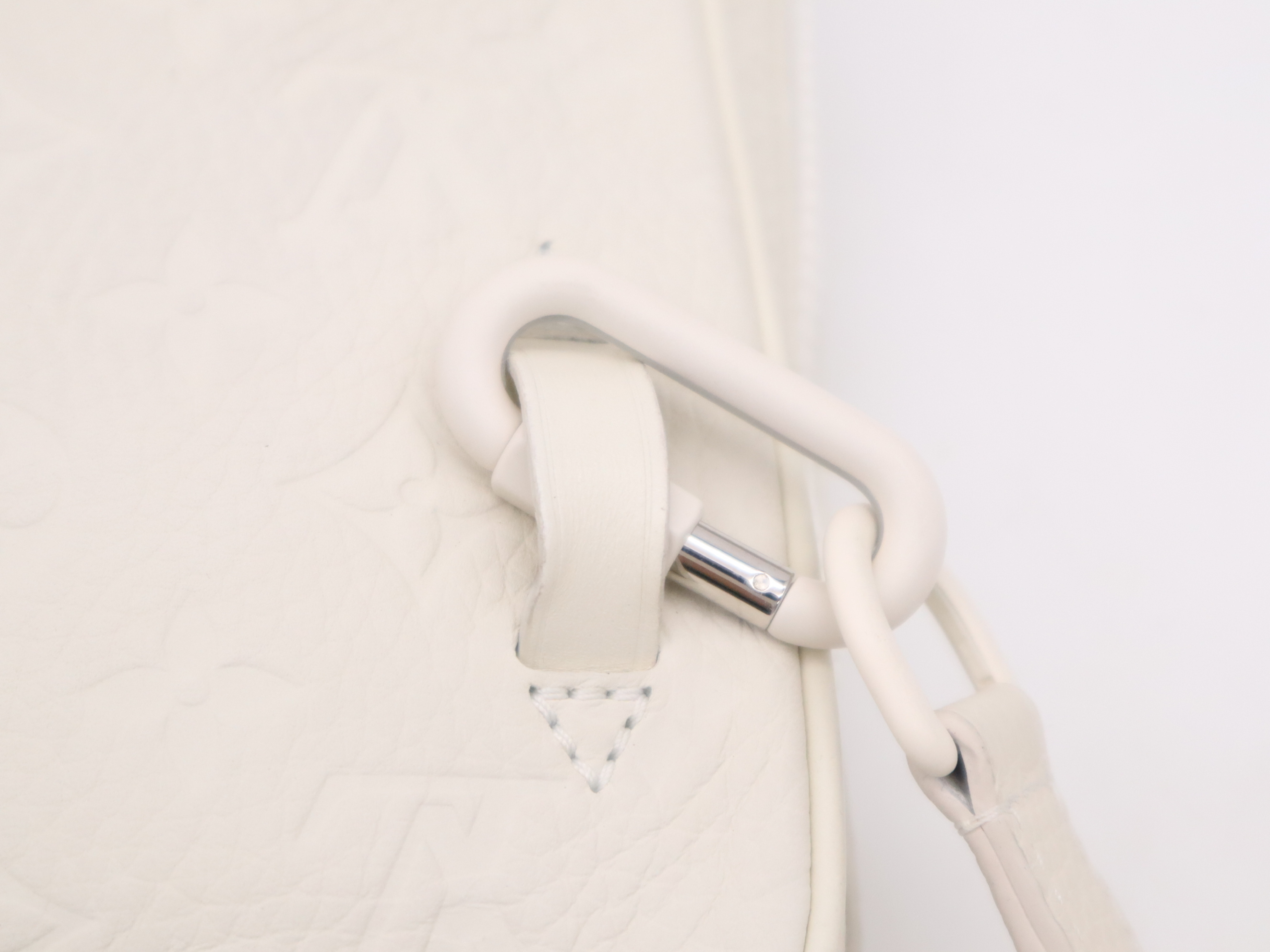Taurillon Leather Utility Side Bag, with dust bag, RFID verified, shoulder bag. — view 8