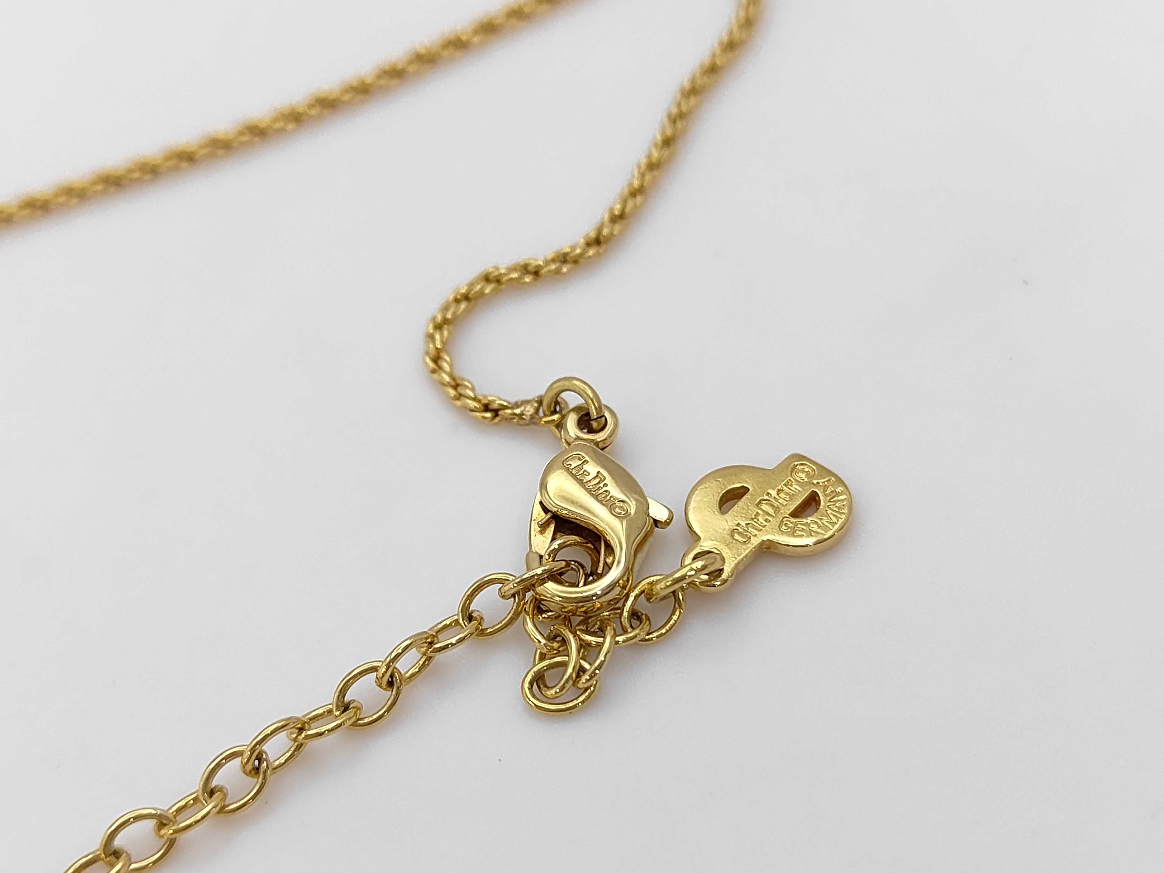Pearl Necklace — view 3