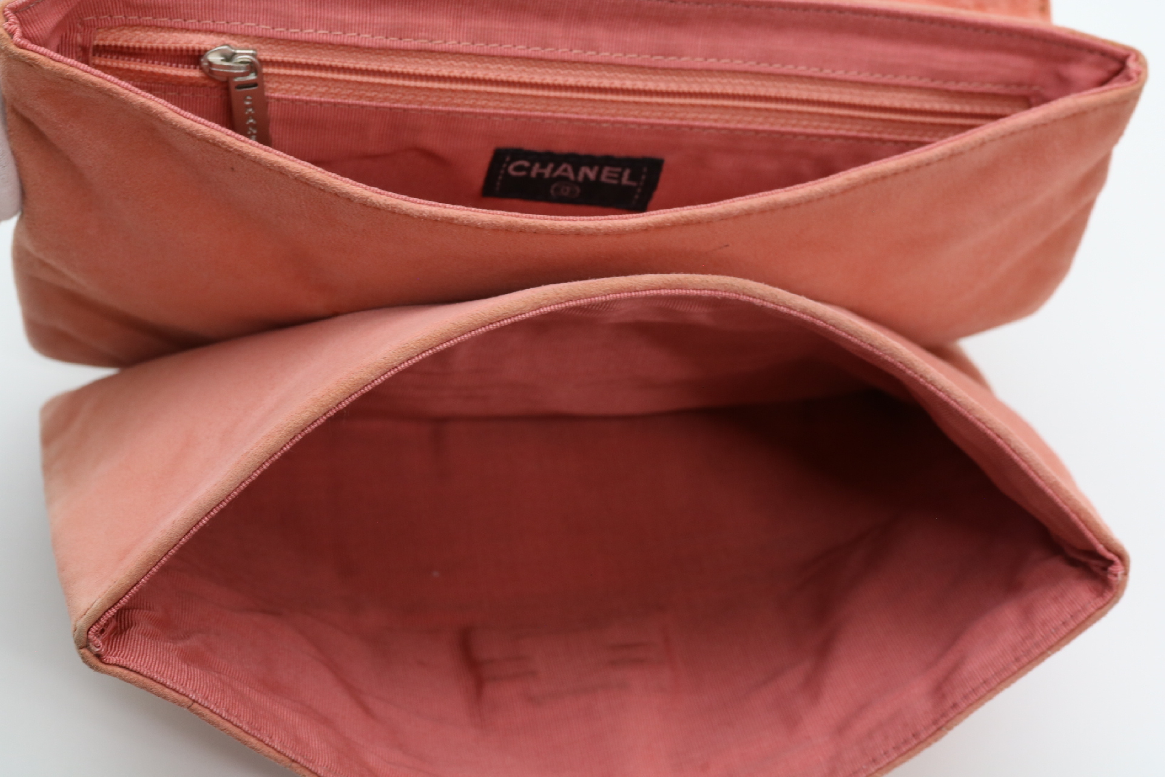 Chocolate Bar 2.55 Suede Chain Shoulder Bag — view 9