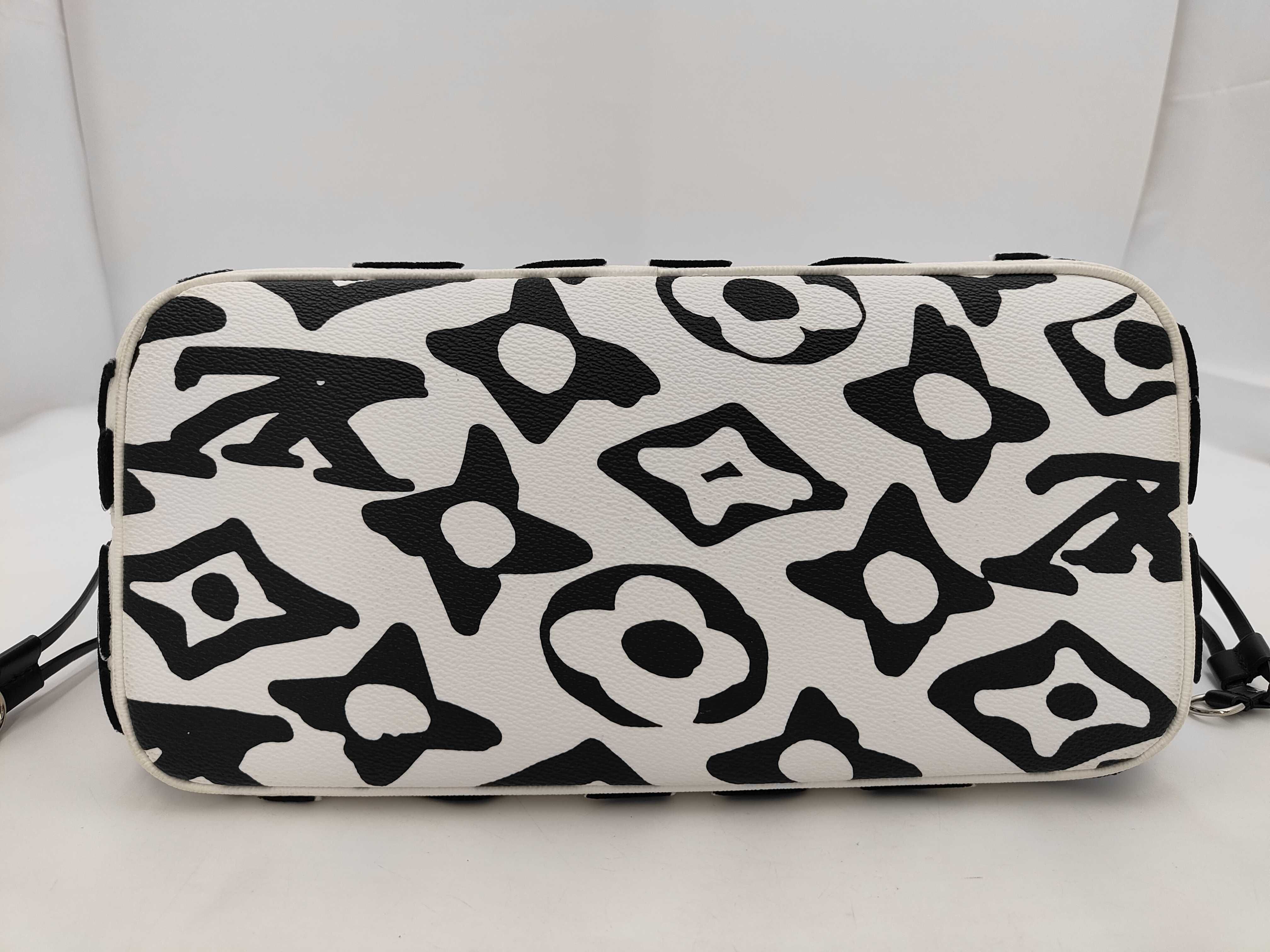 M45564 Neverfull MM AR0261 Pouch Tote Bag — view 3