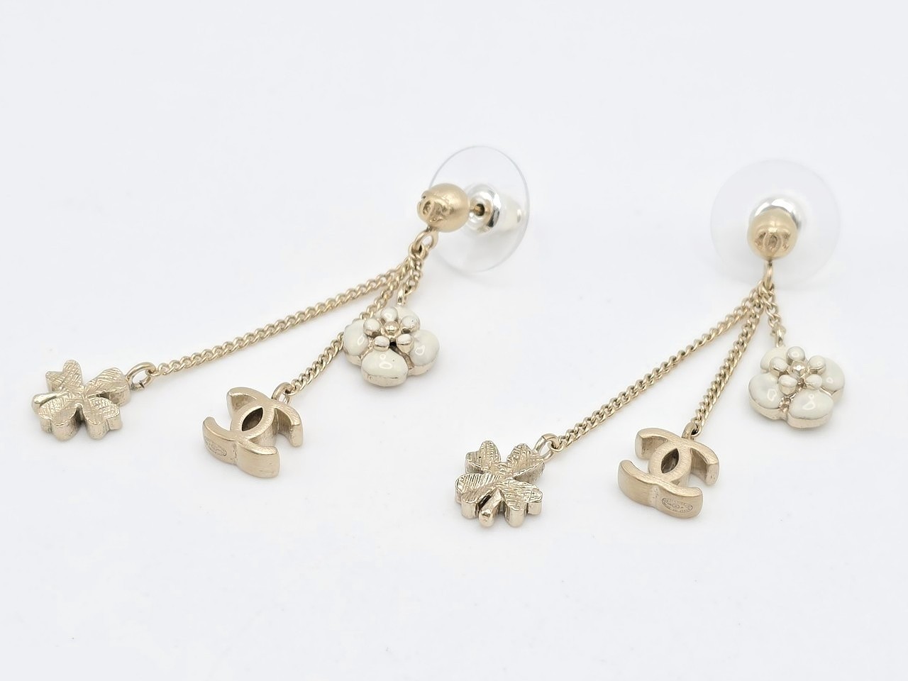 earrings — view 3
