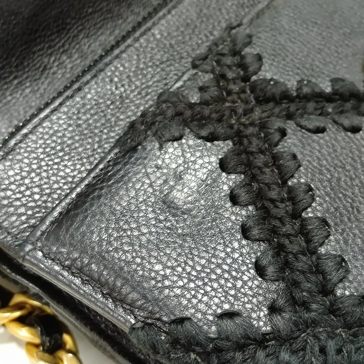 19 Leather Chain Shoulder Bag, Black with Gold and Silver Hardware, 30828468, Serial Number in the 30s. — view 13