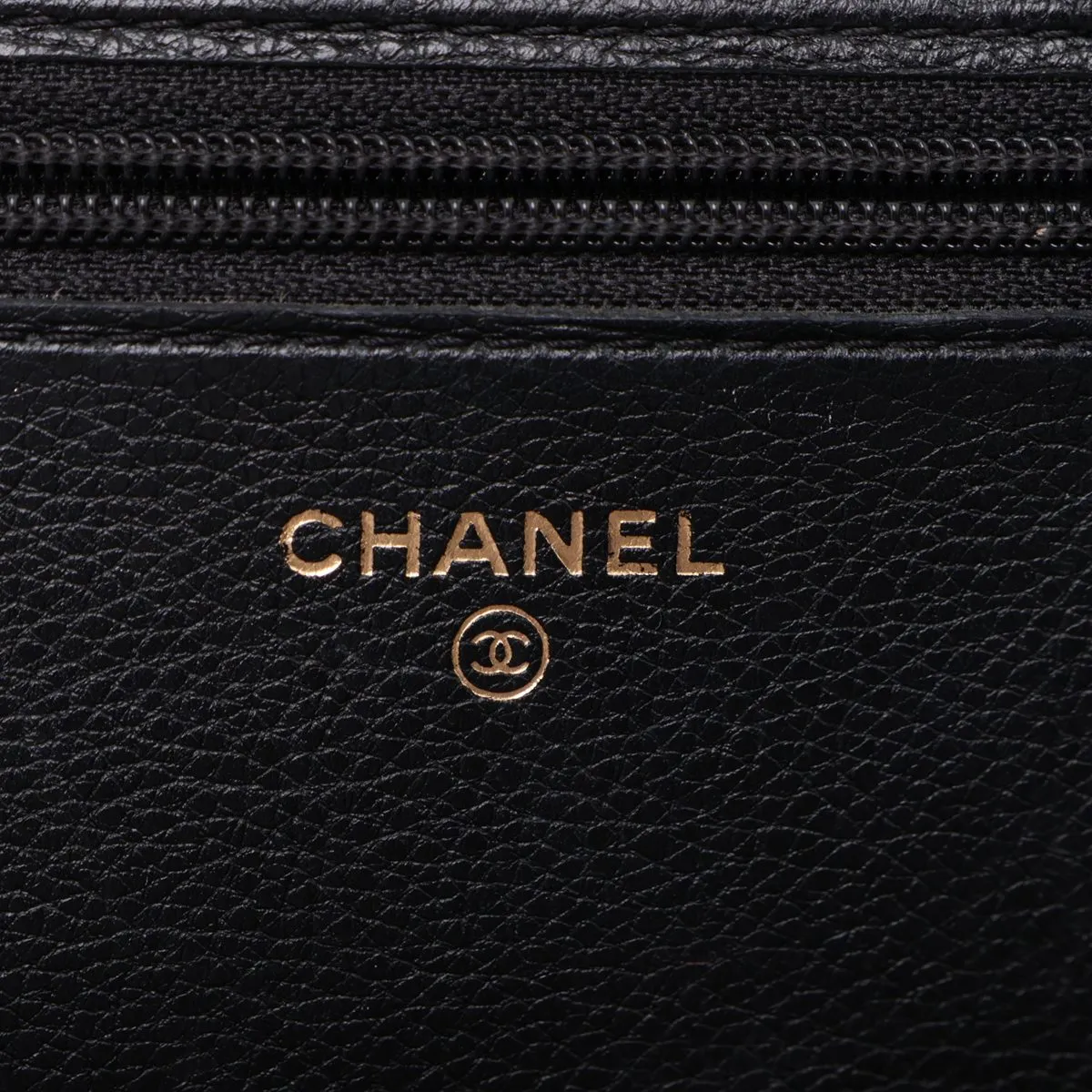 19 Leather Chain Shoulder Bag, Black with Gold and Silver Hardware, 30828468, Serial Number in the 30s. — view 10