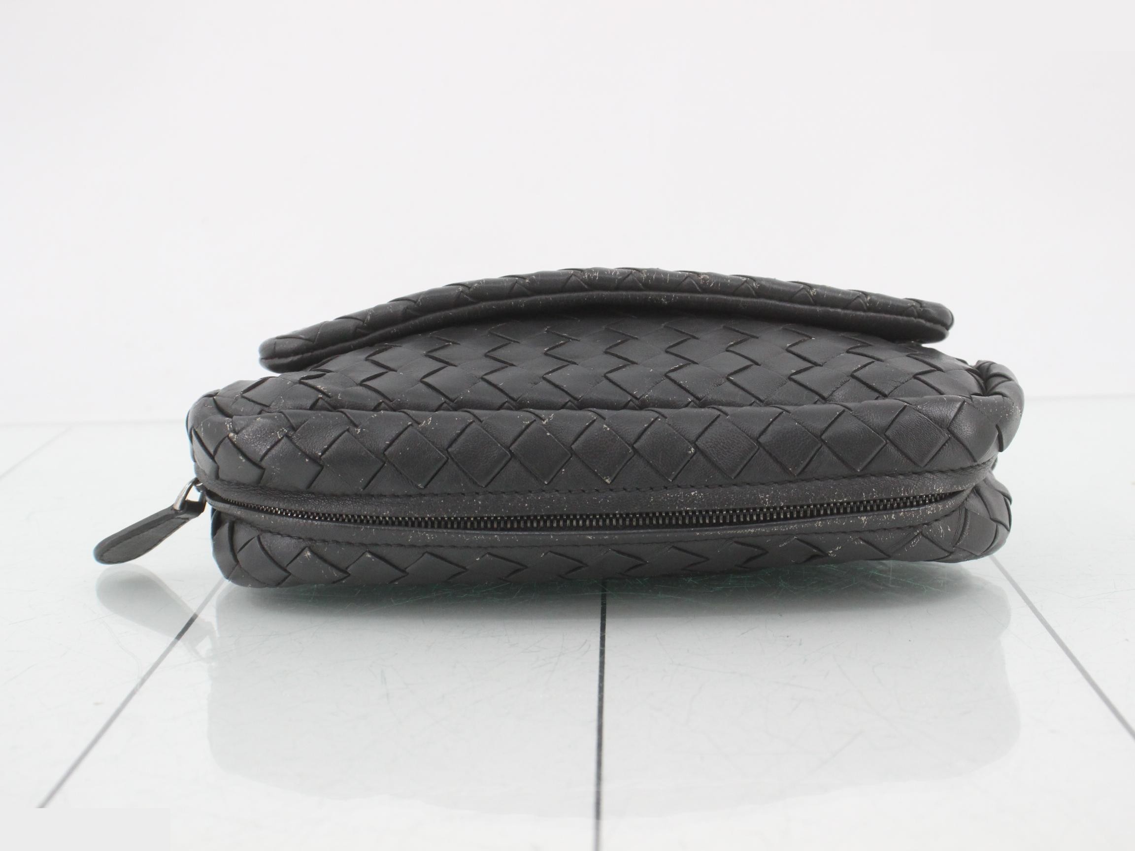 Intrecciato leather chain shoulder bag, gray. — view 3