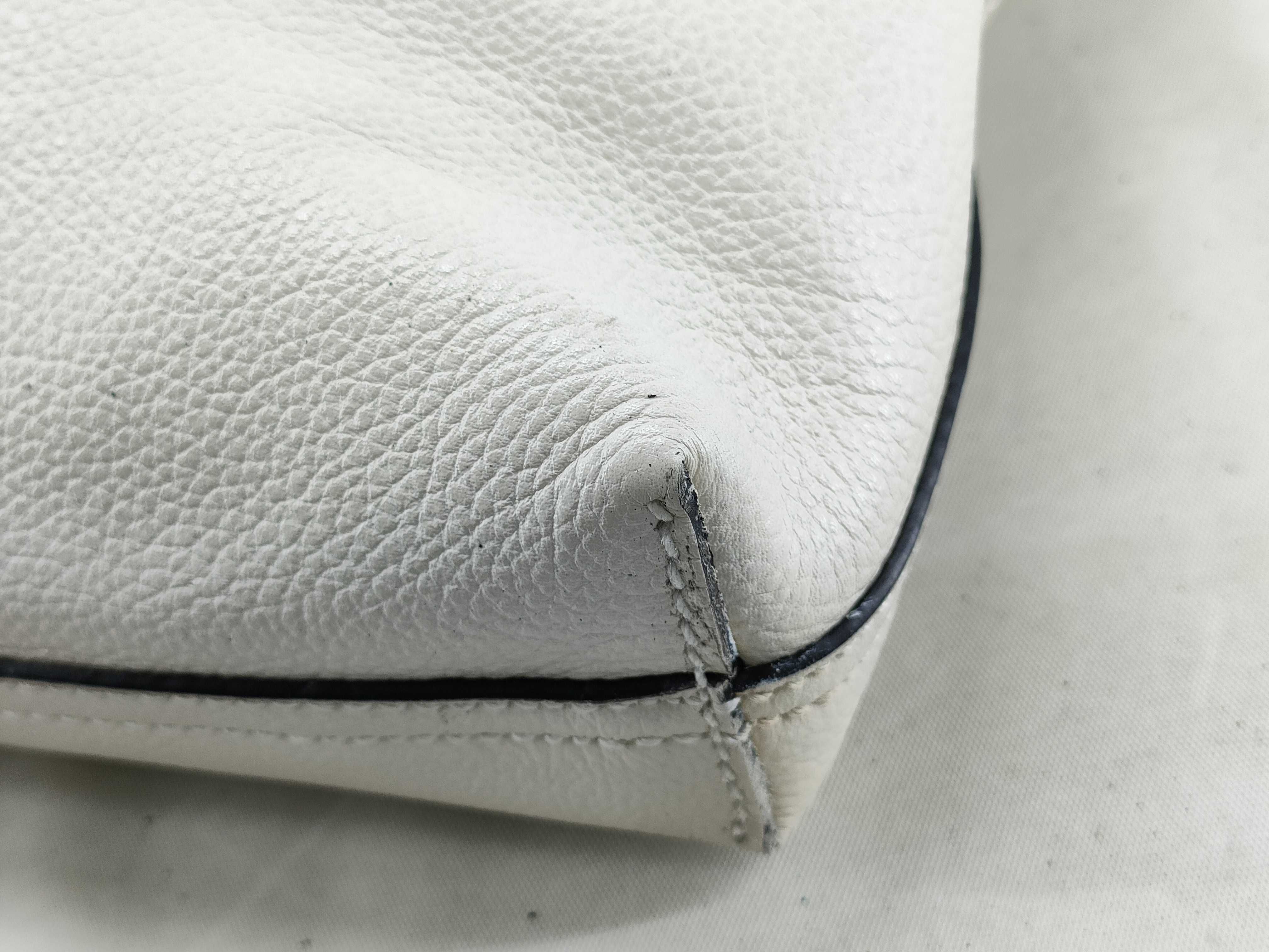Sherry Line Print Logo Leather Big Tote Bag White Tote Bag — view 4