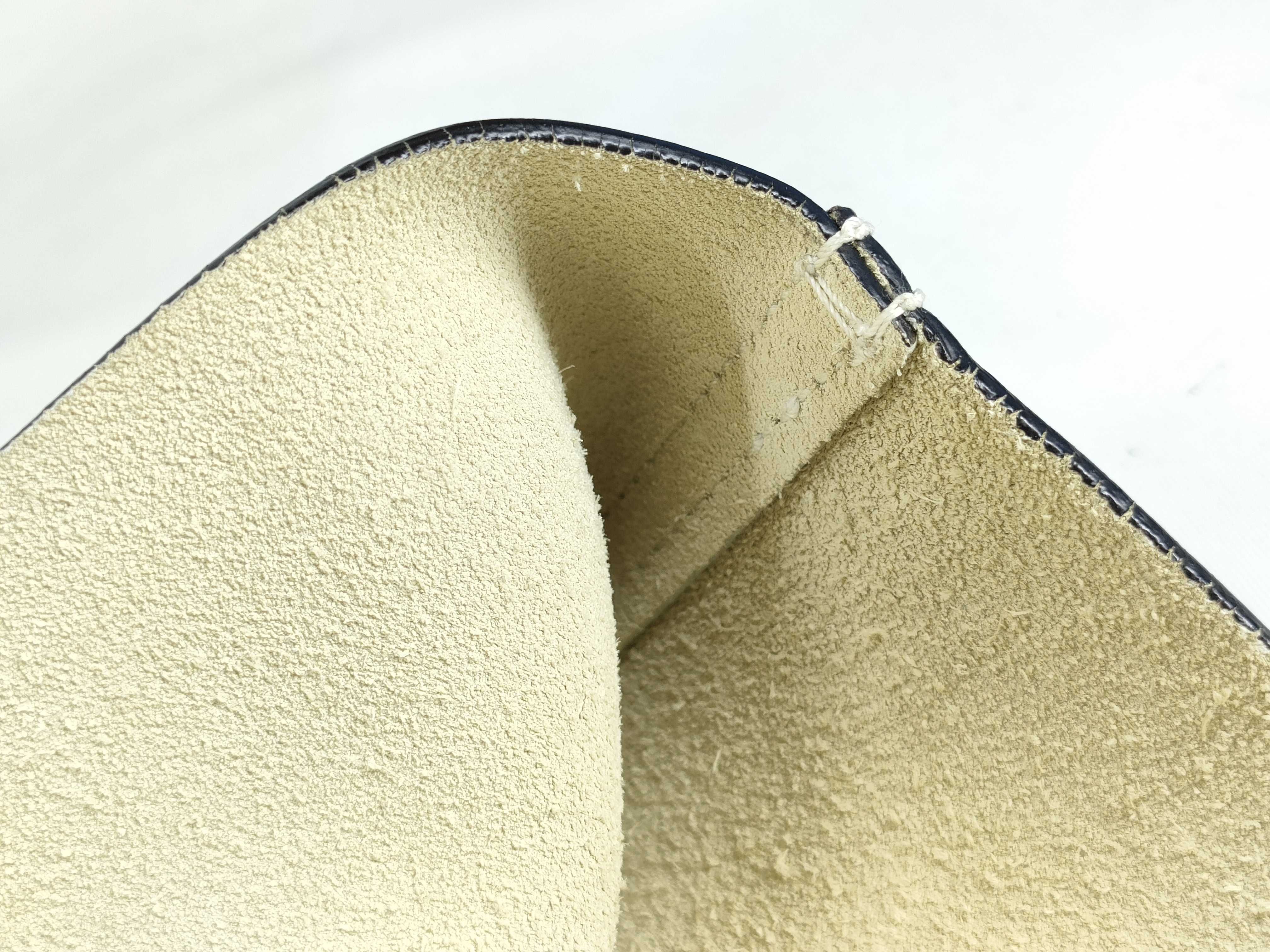 Sherry Line Print Logo Leather Big Tote Bag White Tote Bag — view 9