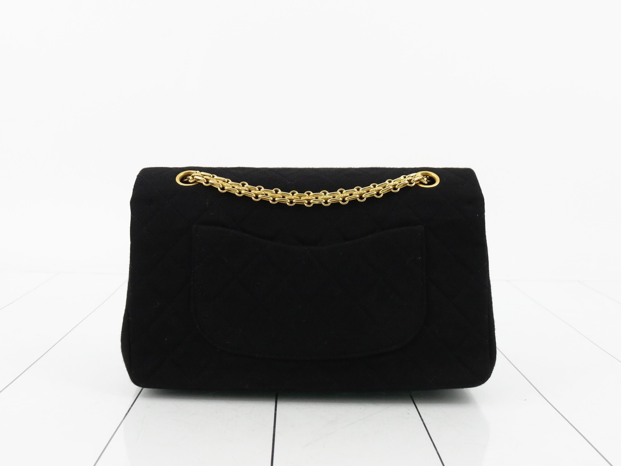 Matelassé Cotton Chain Shoulder Bag, Unit 1 — view 2