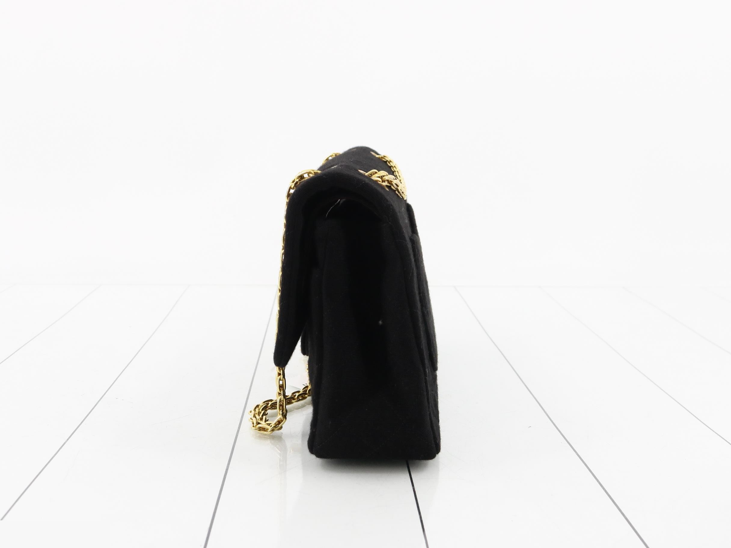 Matelassé Cotton Chain Shoulder Bag, Unit 1 — view 3