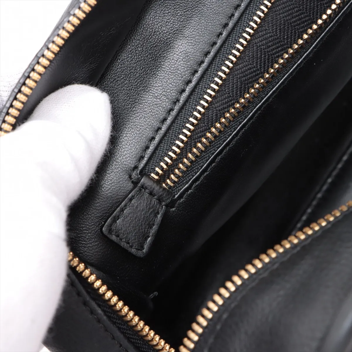 Amazona 36 Leather Handbag Beige x Black — view 14