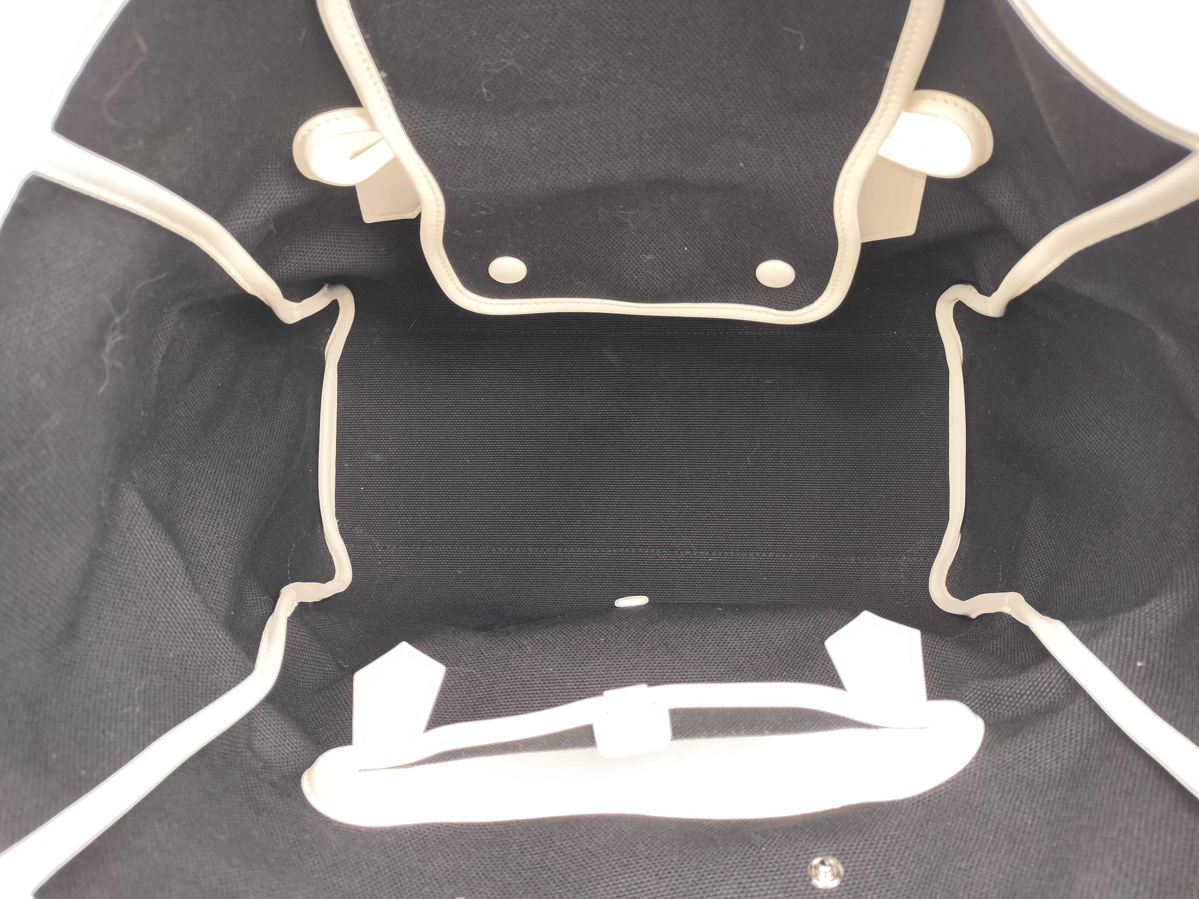 Pass Tote Bag — view 9