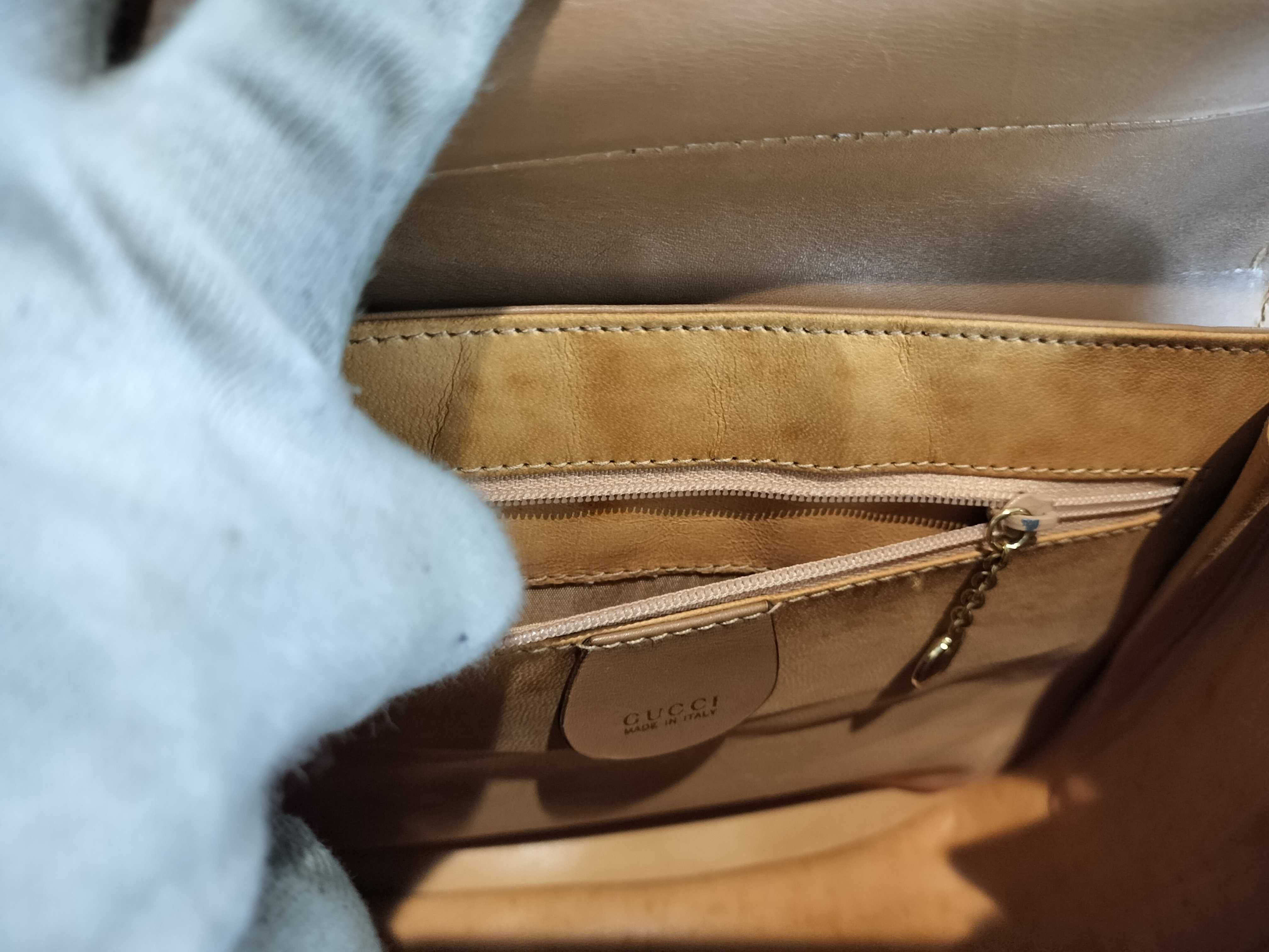001 46 0617 Leather Shoulder Bag — view 11