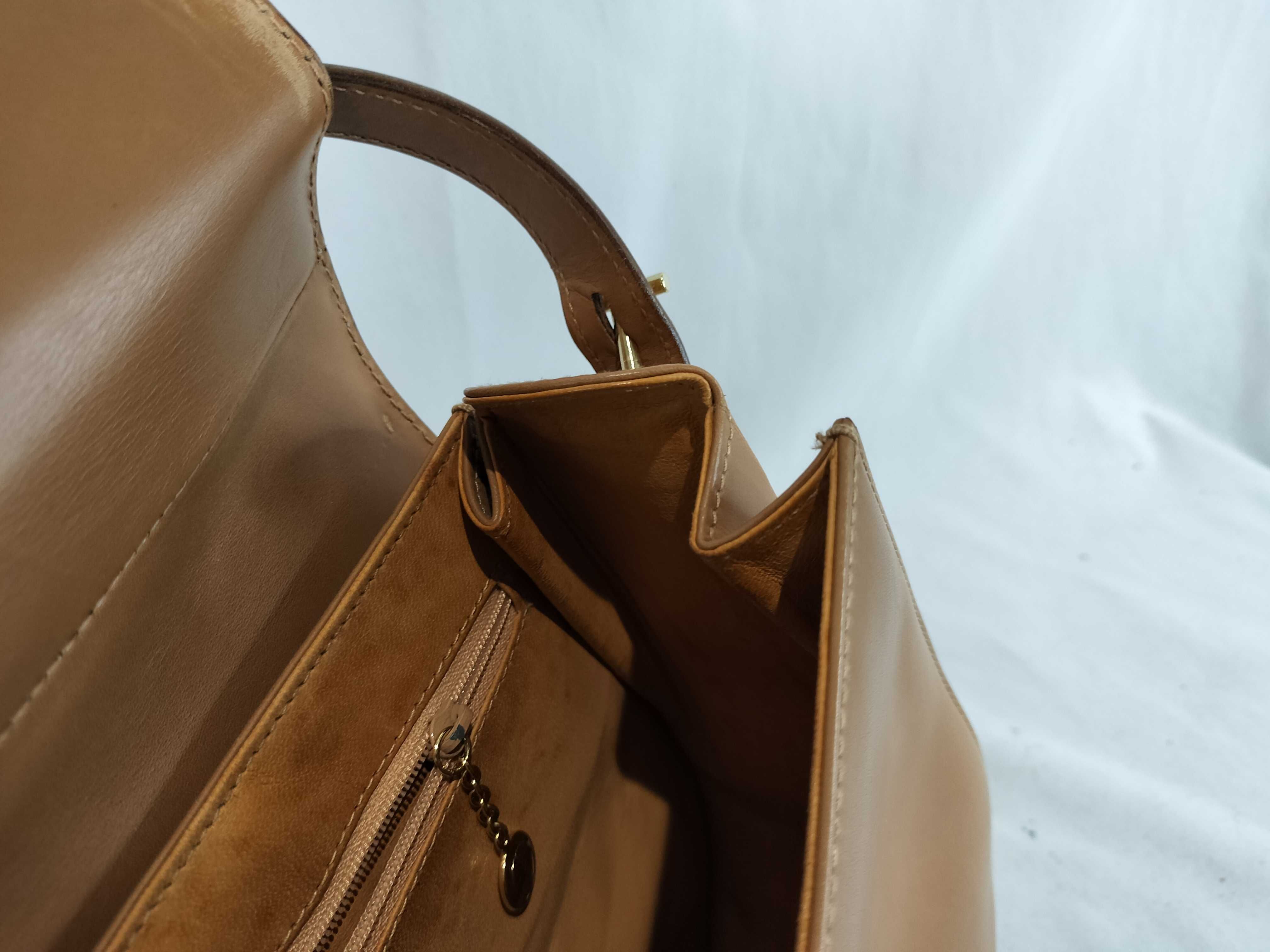 001 46 0617 Leather Shoulder Bag — view 13