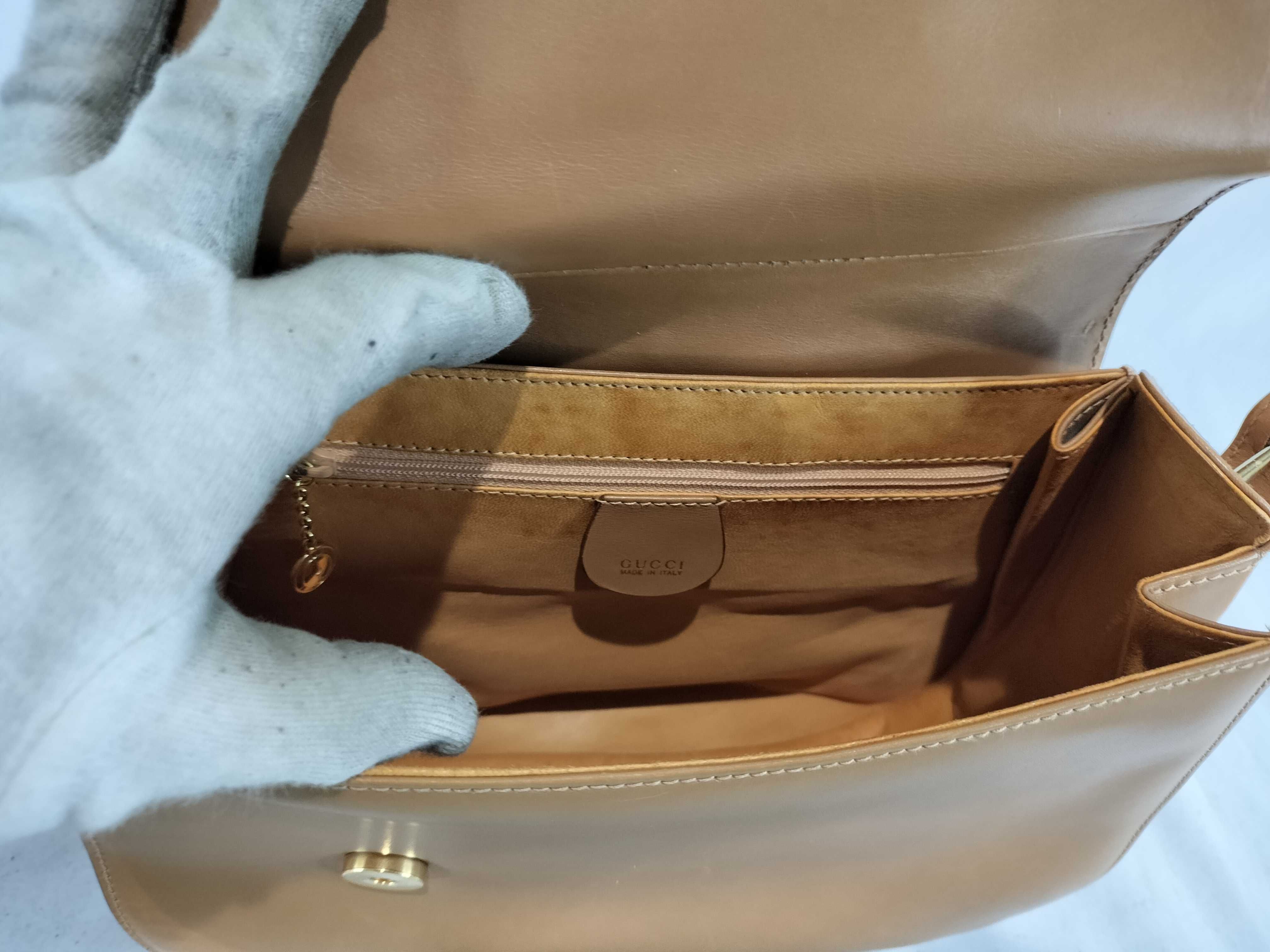 001 46 0617 Leather Shoulder Bag — view 10