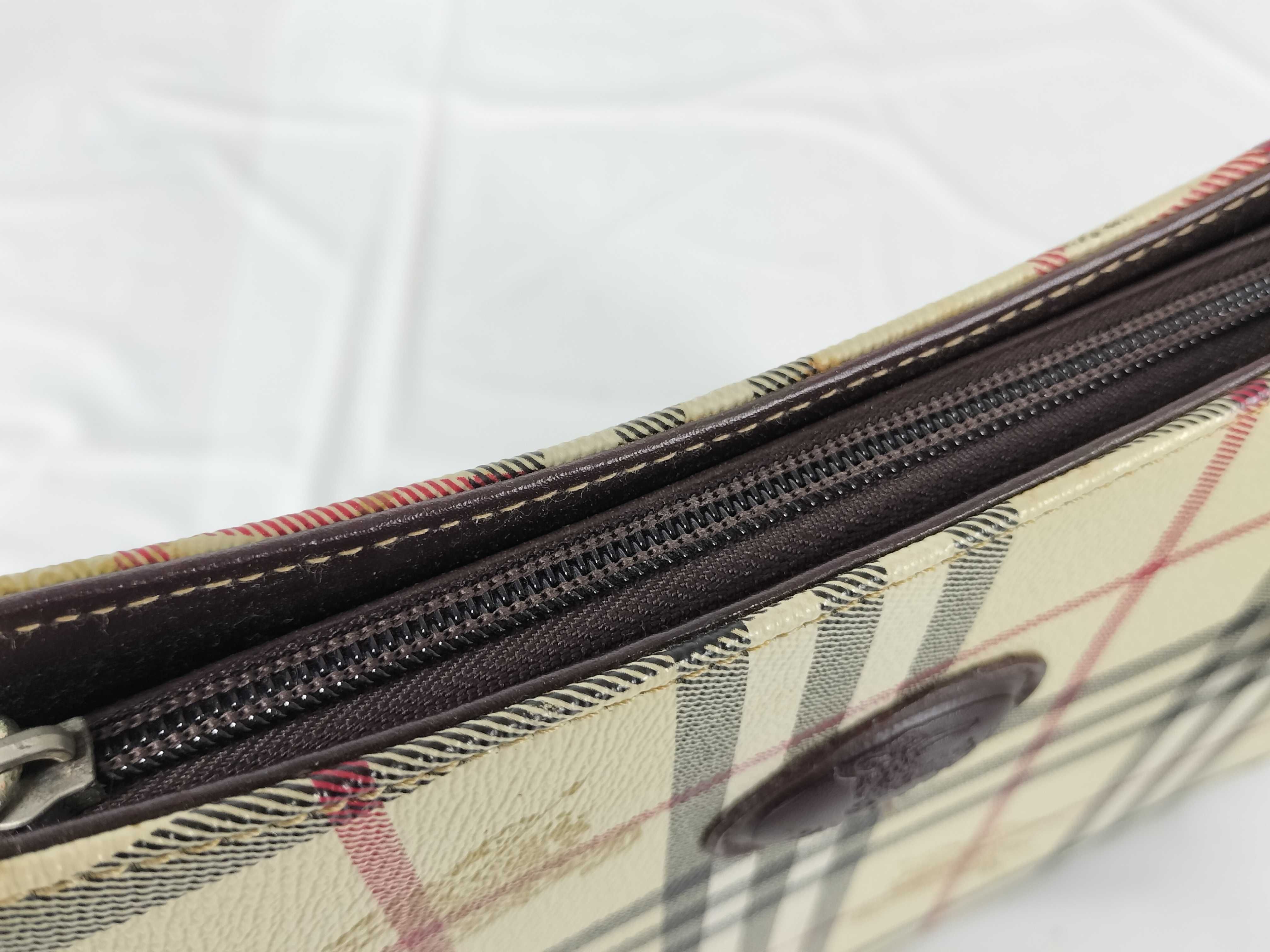 Burberrys Hand Tote Handbag — view 9