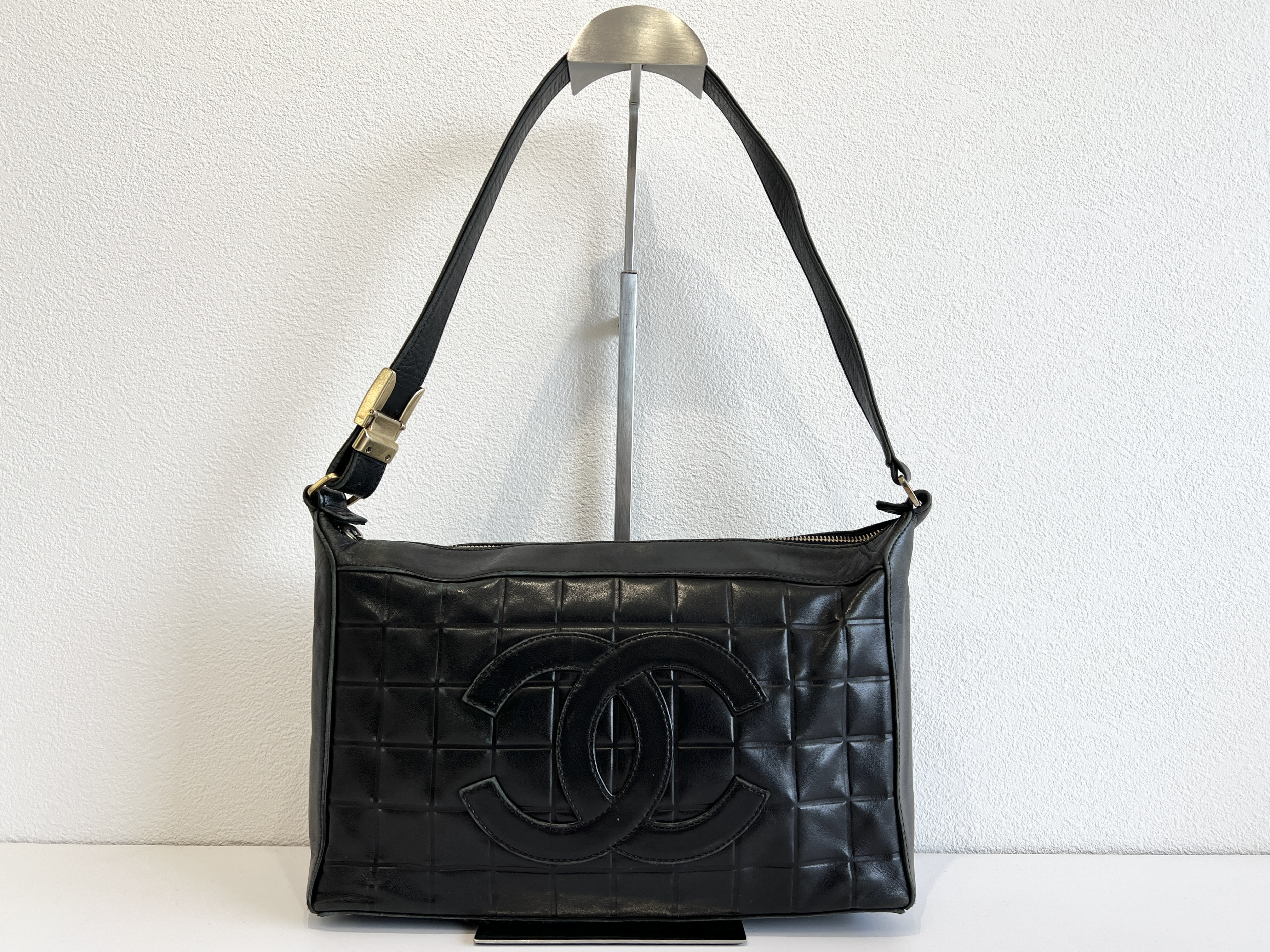 Chocolate Bar Coco Mark Logo Lambskin Leather Shoulder Bag (Serial Number 6)
