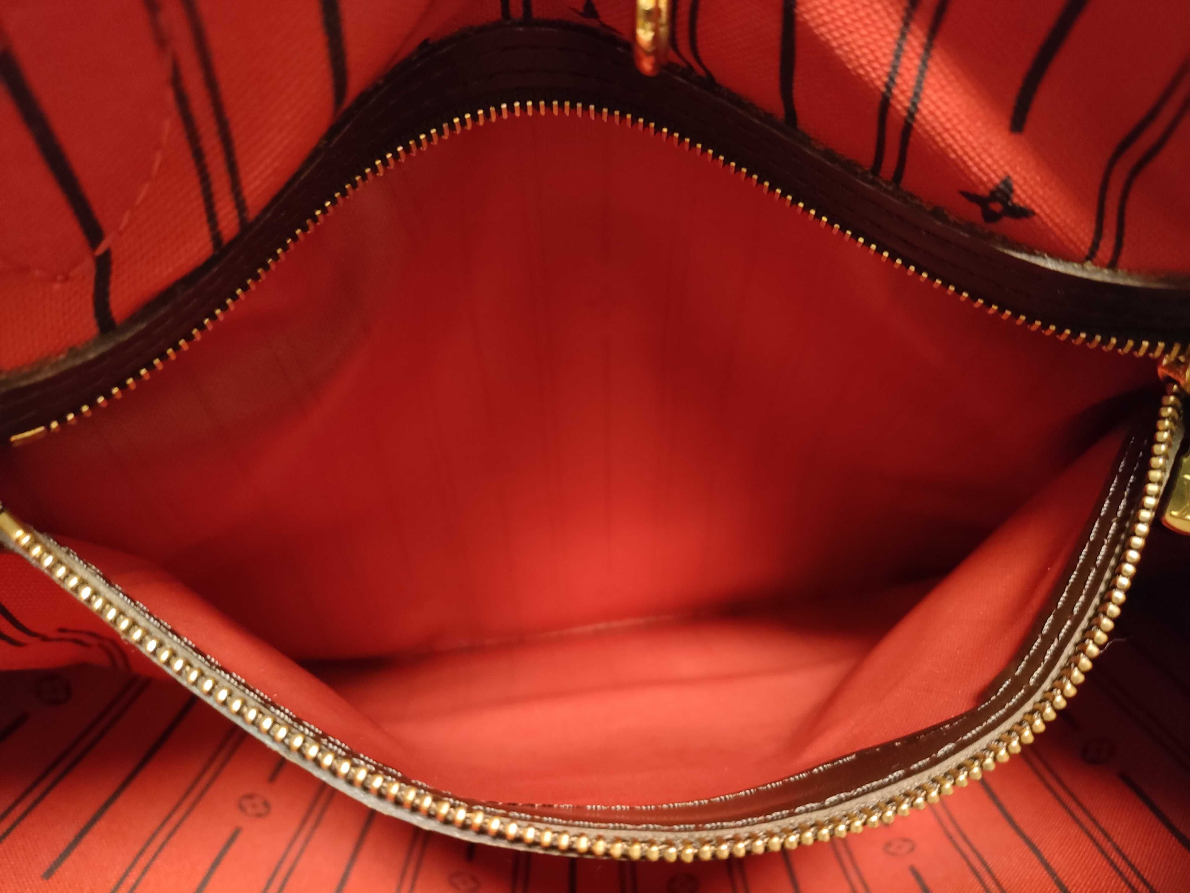 Damier Neverfull MM Tote Bag — view 11