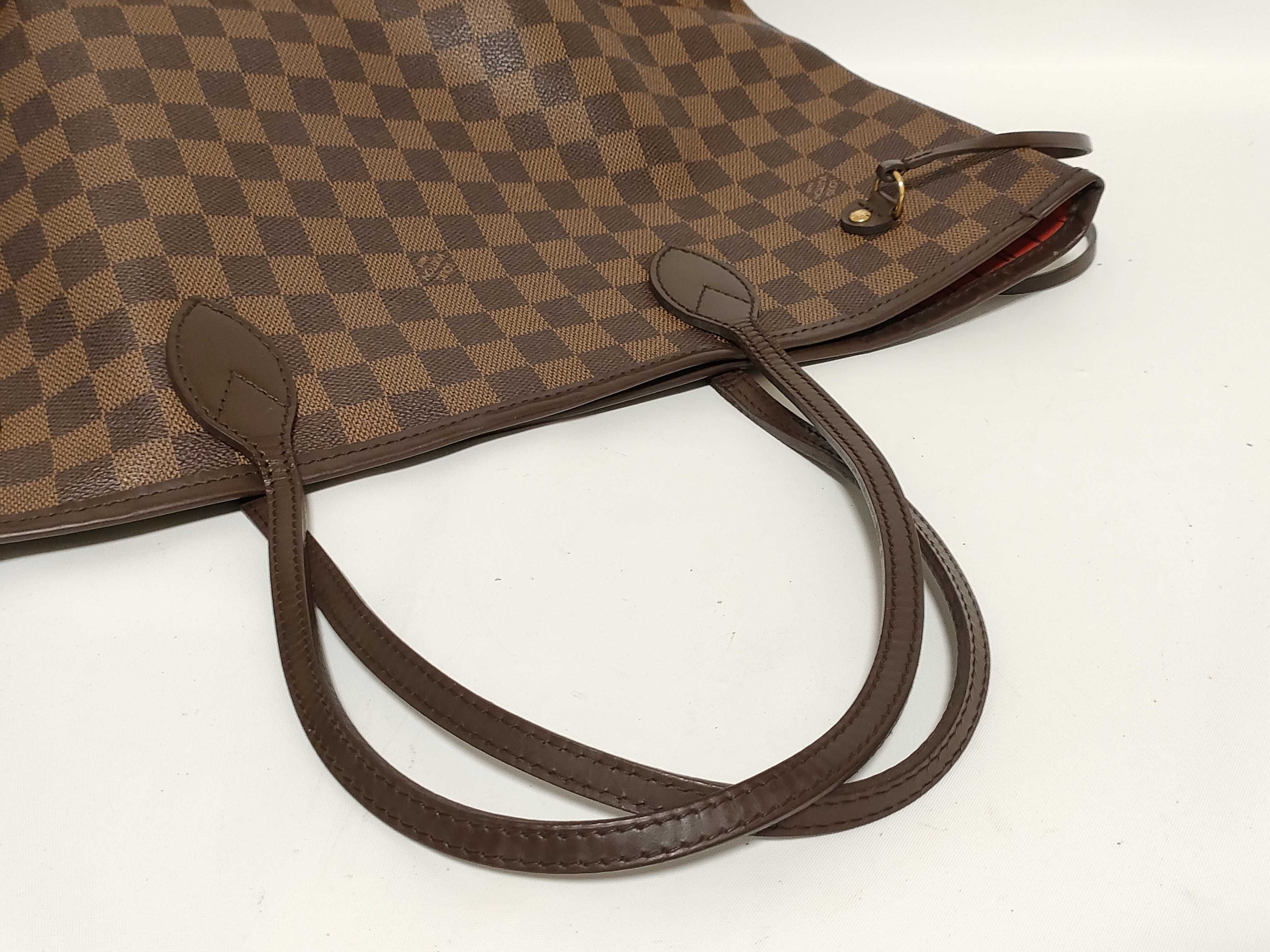 Damier Neverfull MM Tote Bag — view 3