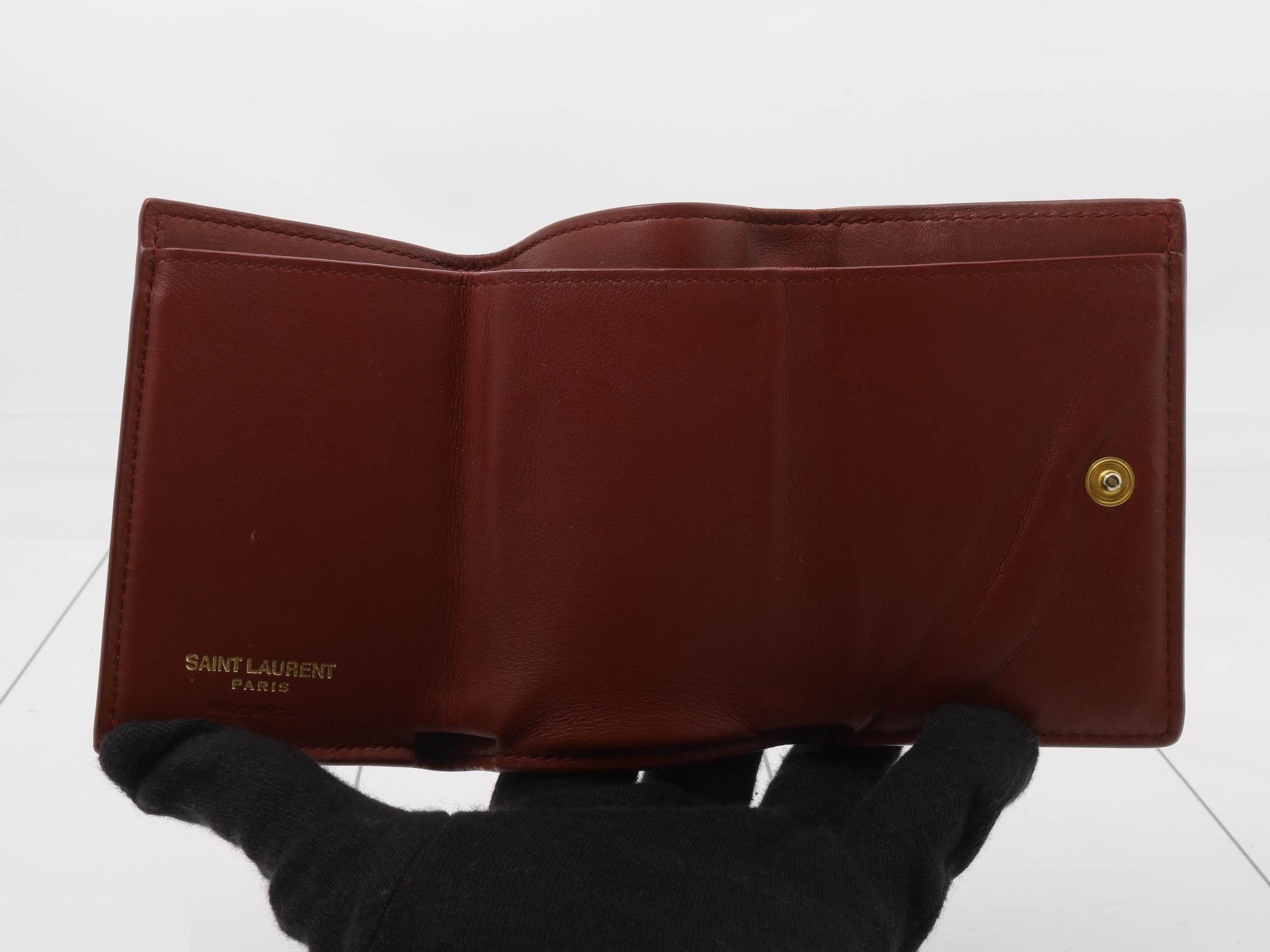 Other lines: Bags and Wallets — view 4