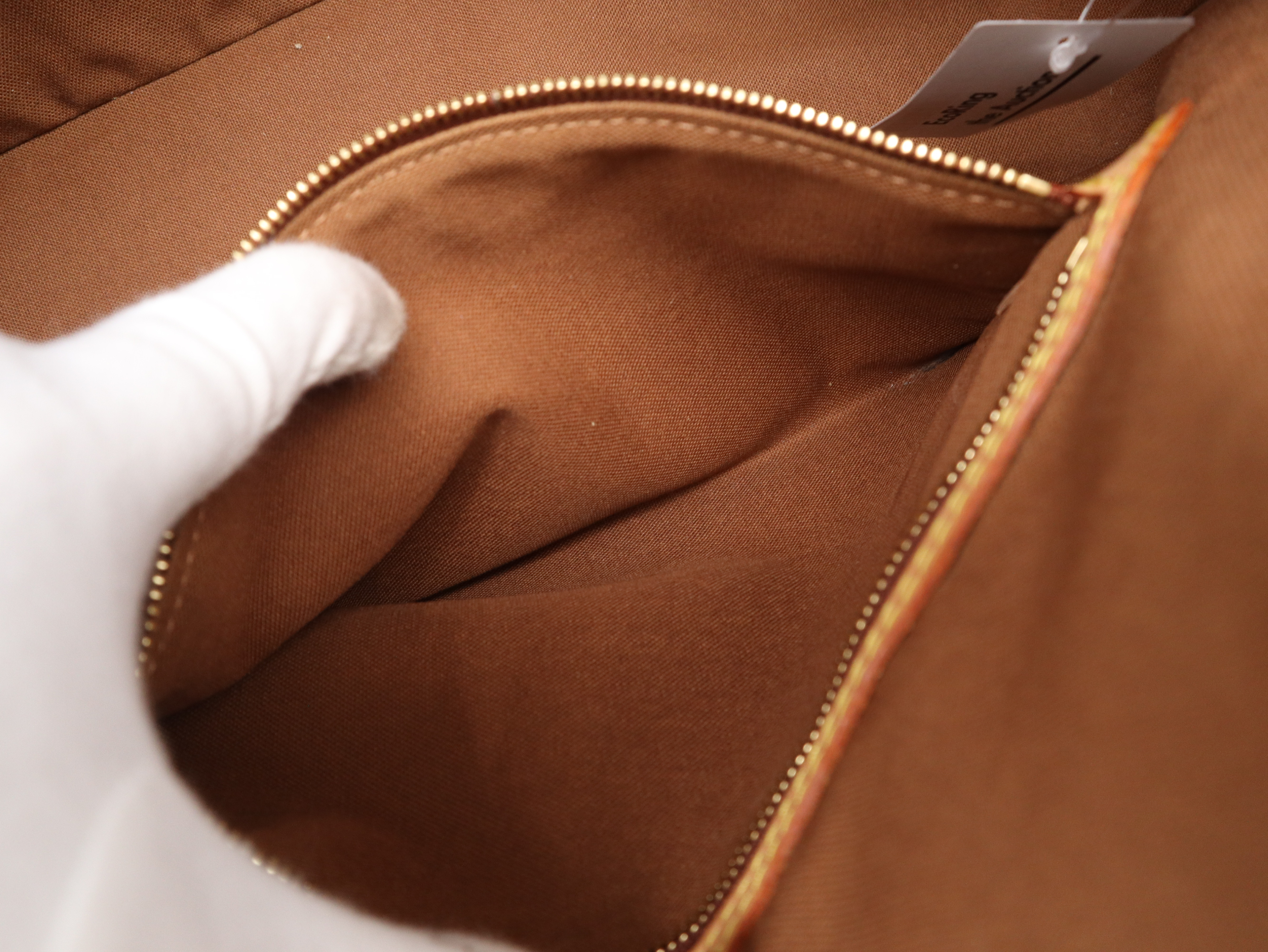 M51154 Monogram Batignolles Horizontal Tote Bag with Dust Bag — view 11