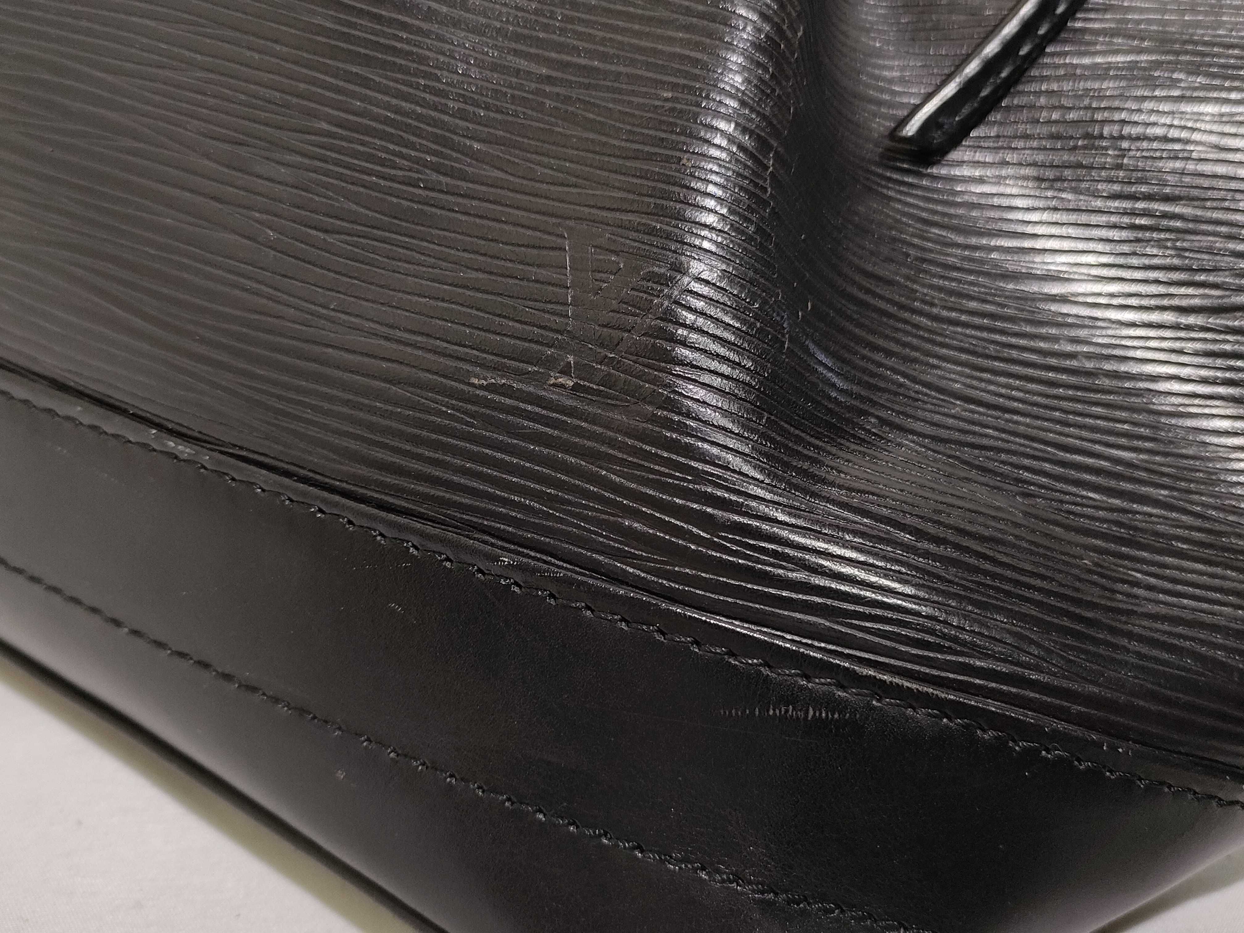 Epi Noe Noir Shoulder Bag — view 13