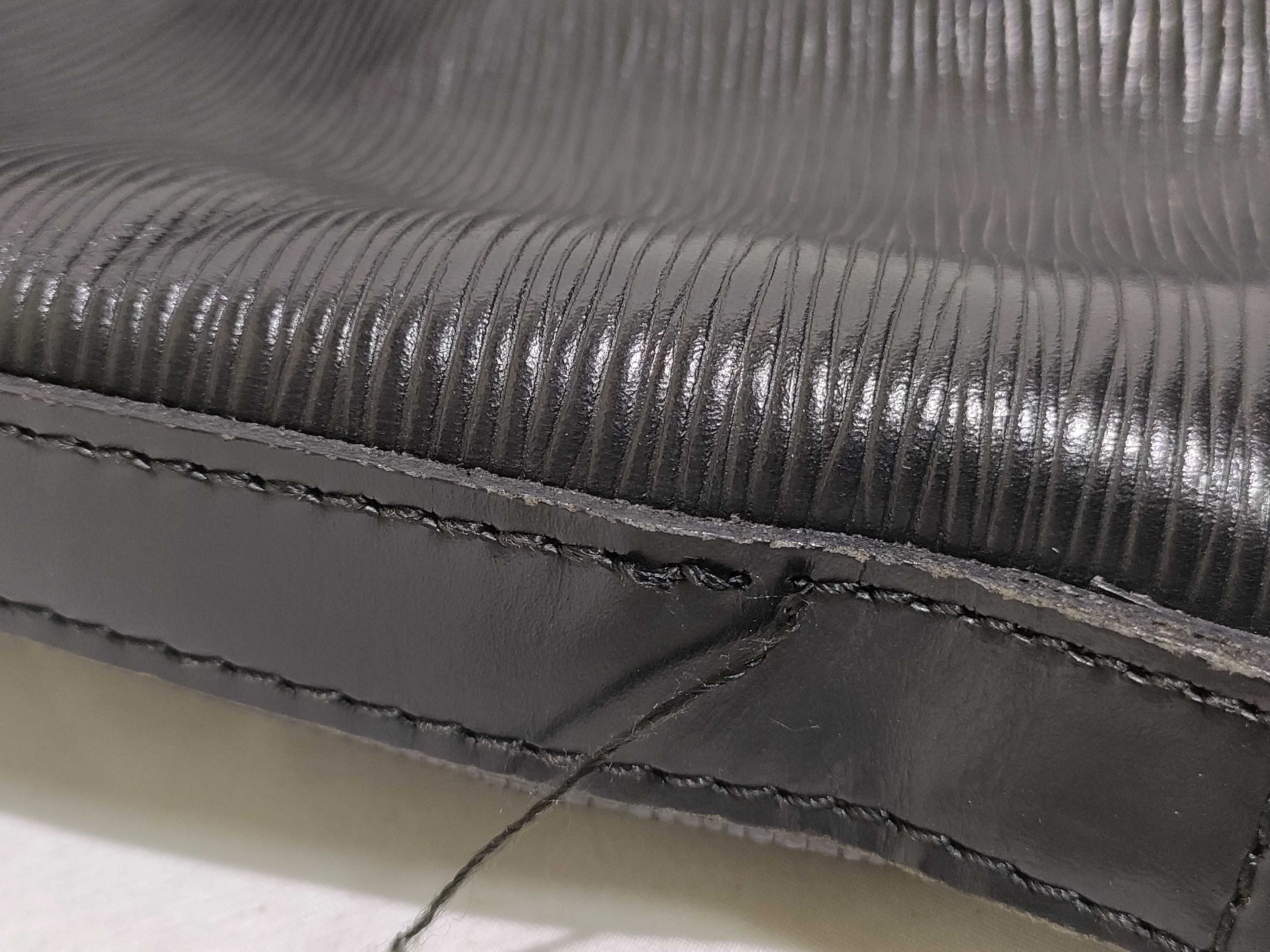 Epi Noe Noir Shoulder Bag — view 14
