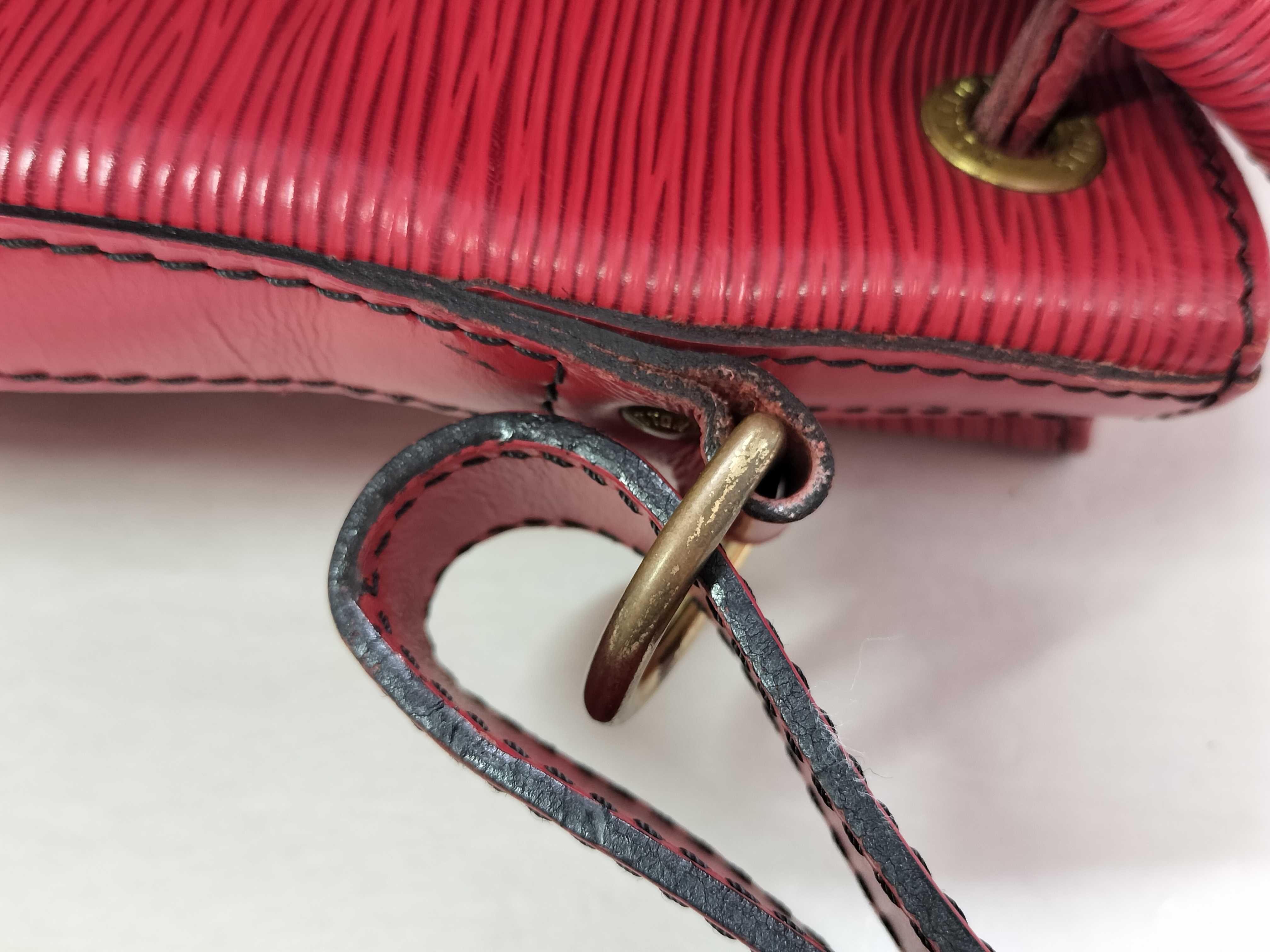 Epi M44107 Petit Noé Shoulder Bag — view 5
