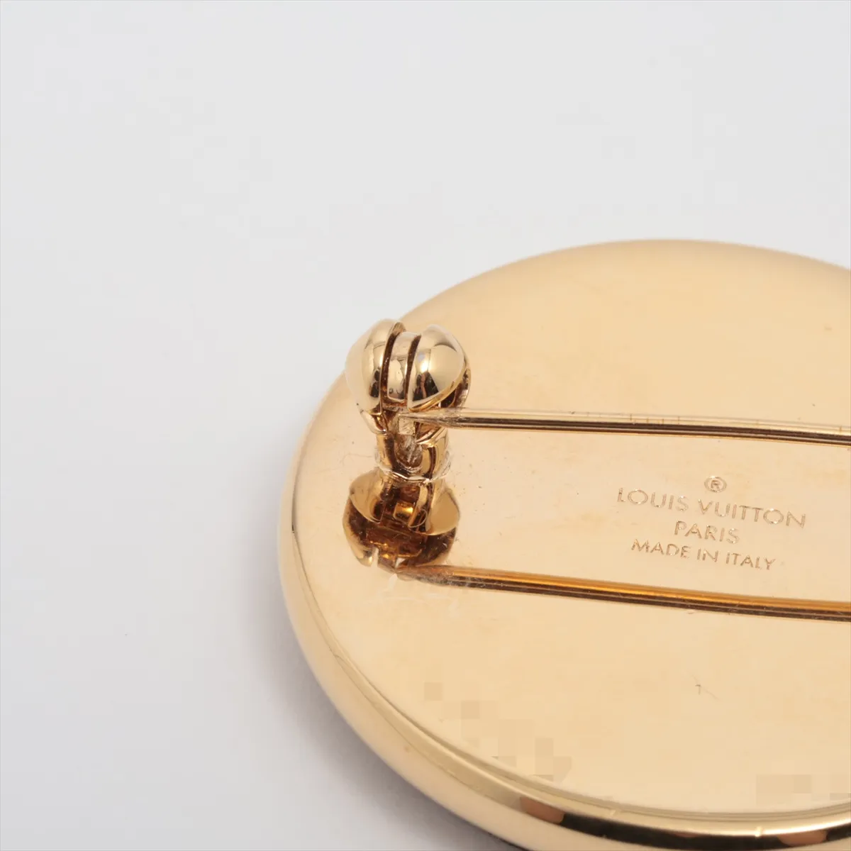x Supreme MP2076 RM0157 Pin Brooch, GP x PVC, Brown. — view 3