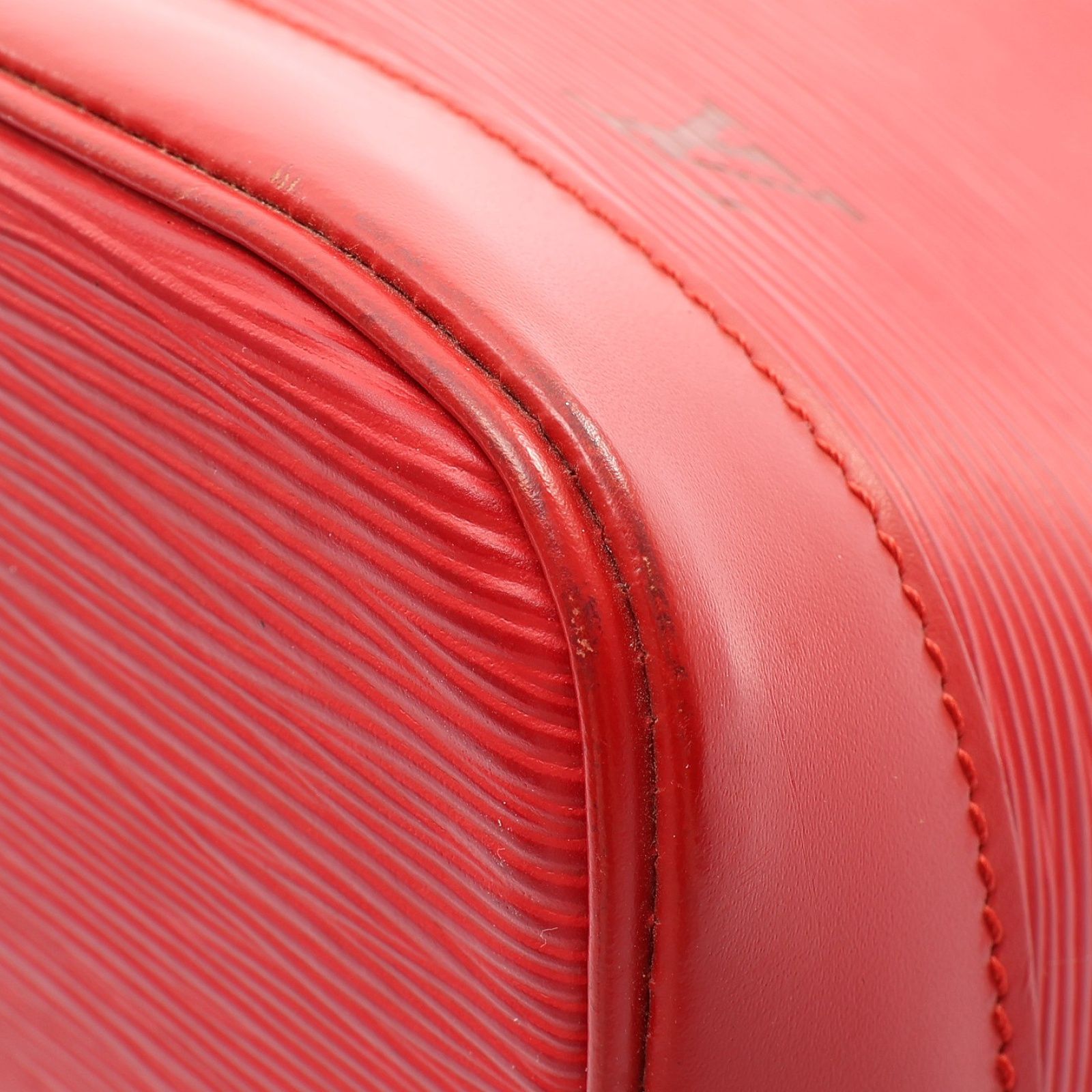 Alma Handbag Epi Leather Red M 52147 (no Key) — view 10