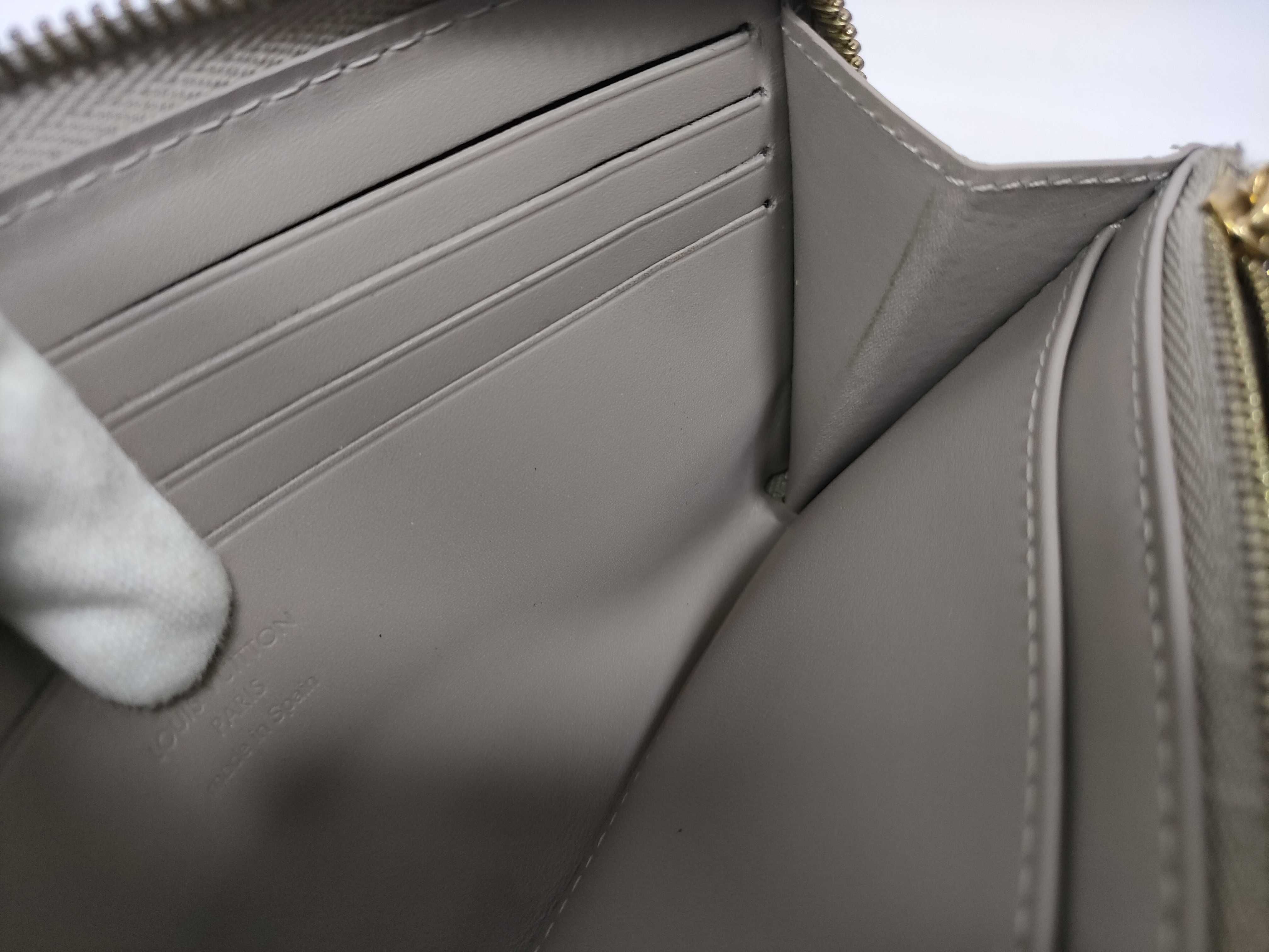 Suhali Zippy Wallet — view 11