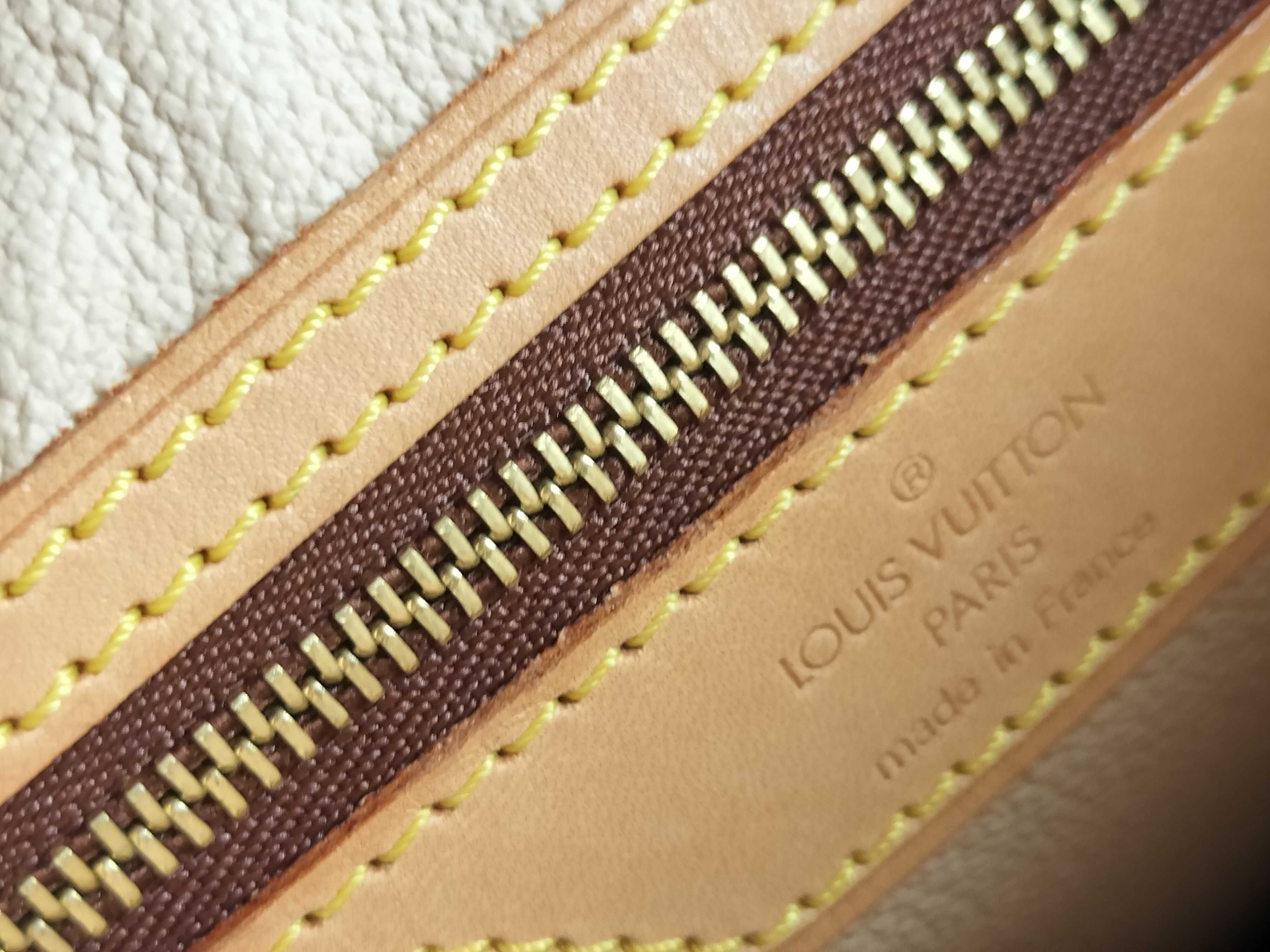 Monogram Louis Vuitton Bucket GM Tote Bag — view 8