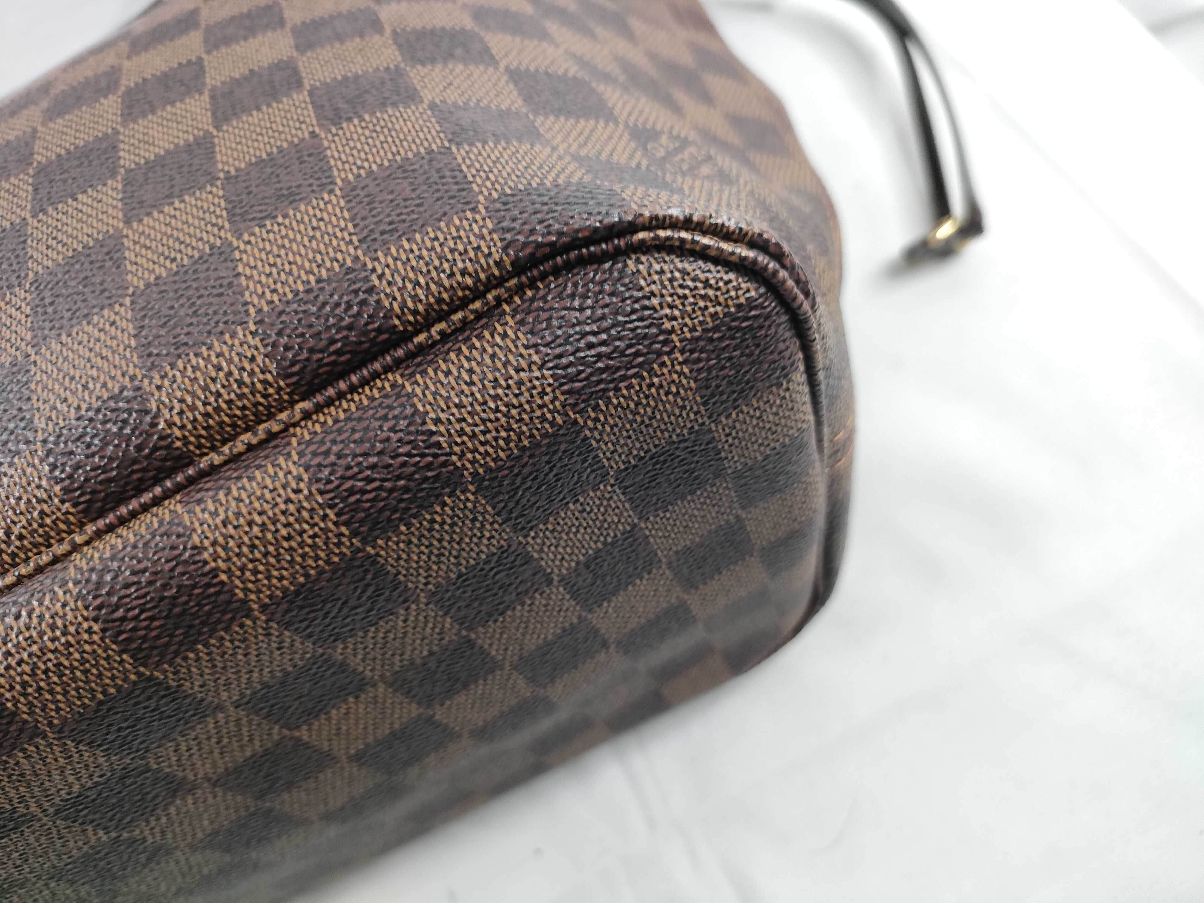 Damier LV Damier Neverfull MM Tote Bag — view 5