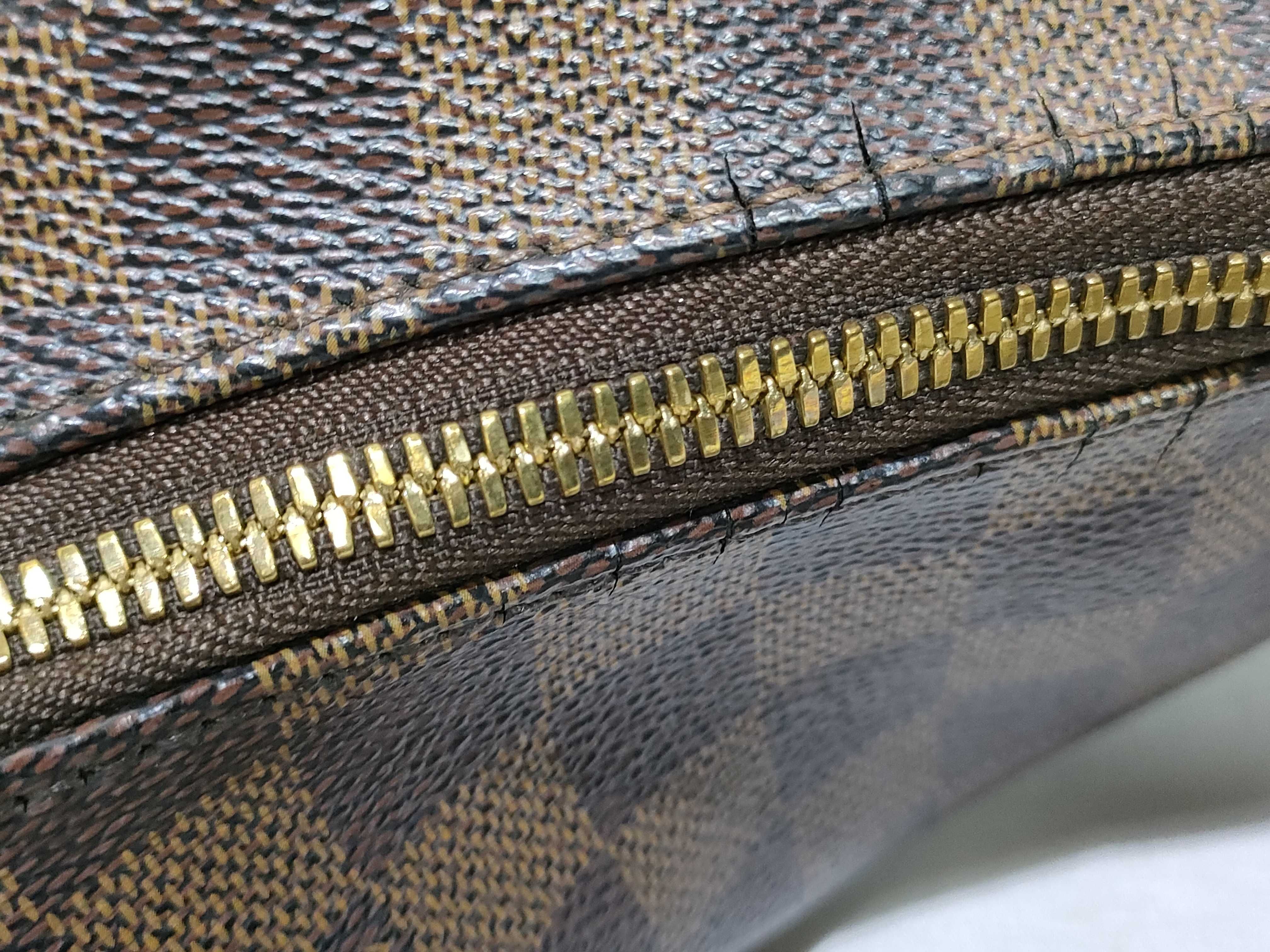Damier LV Damier Bloomsbury N42251 Shoulder Bag — view 8