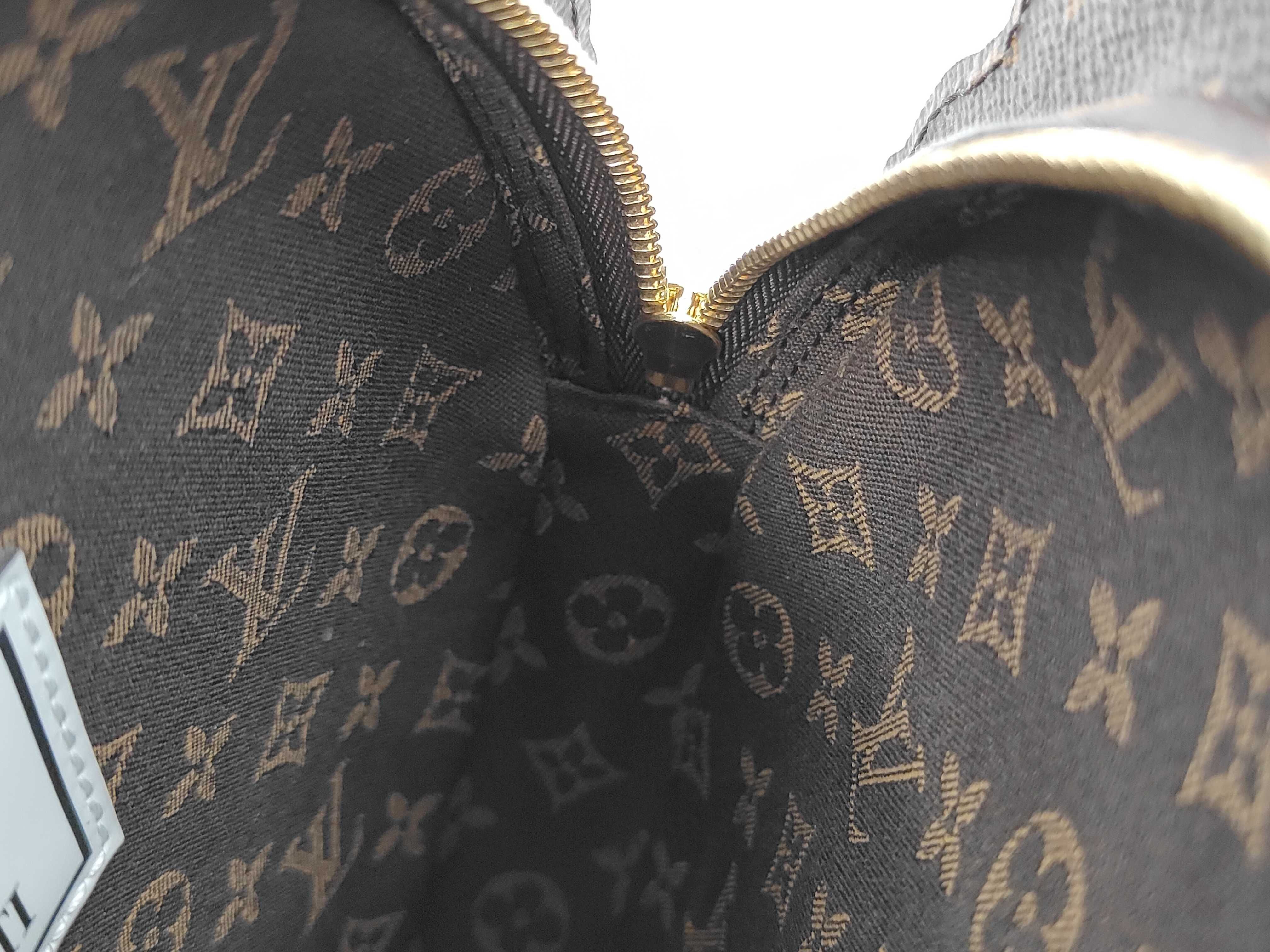 Chain Shoulder Bag — view 9