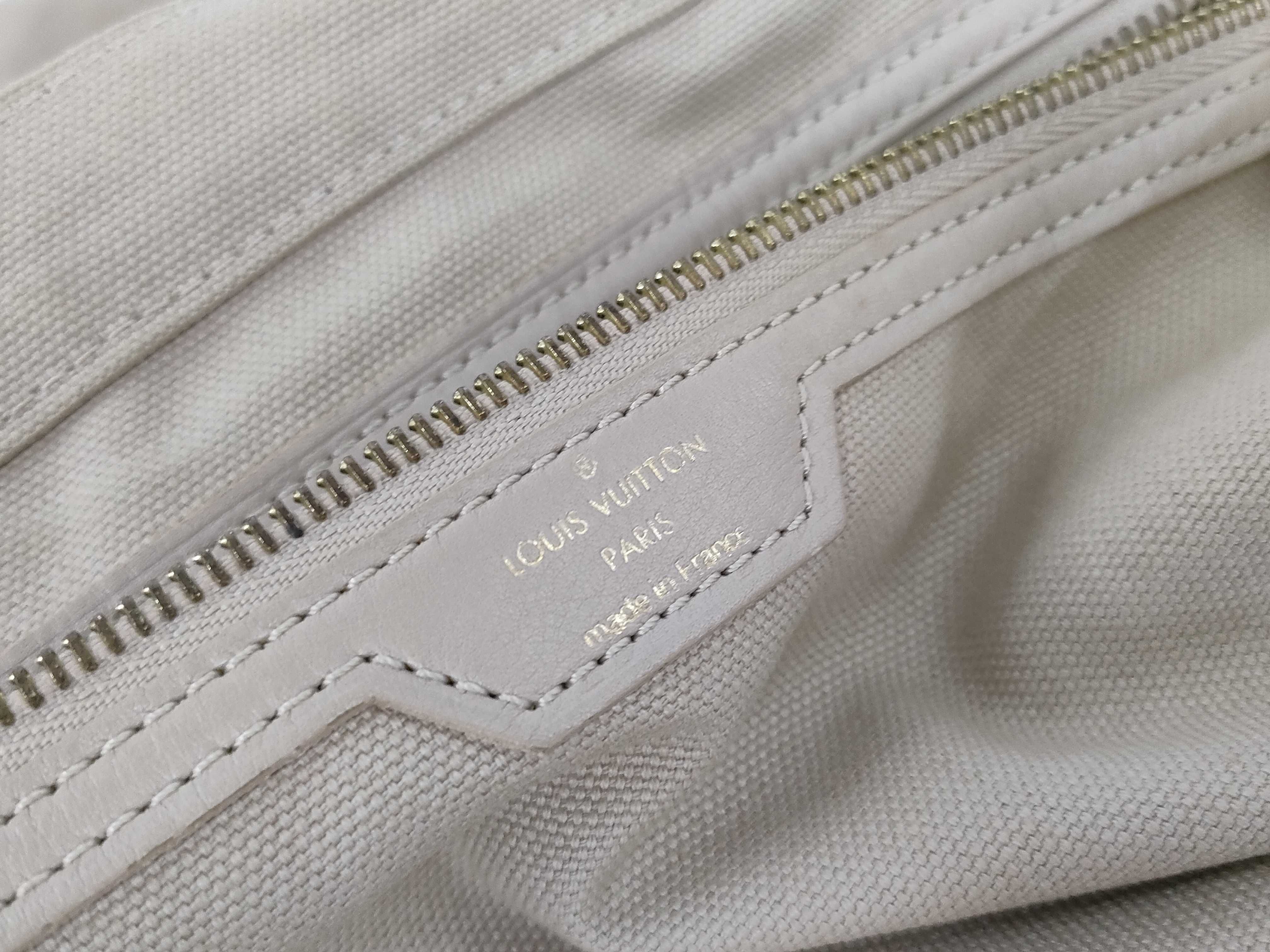 LOVE Tote Bag — view 11